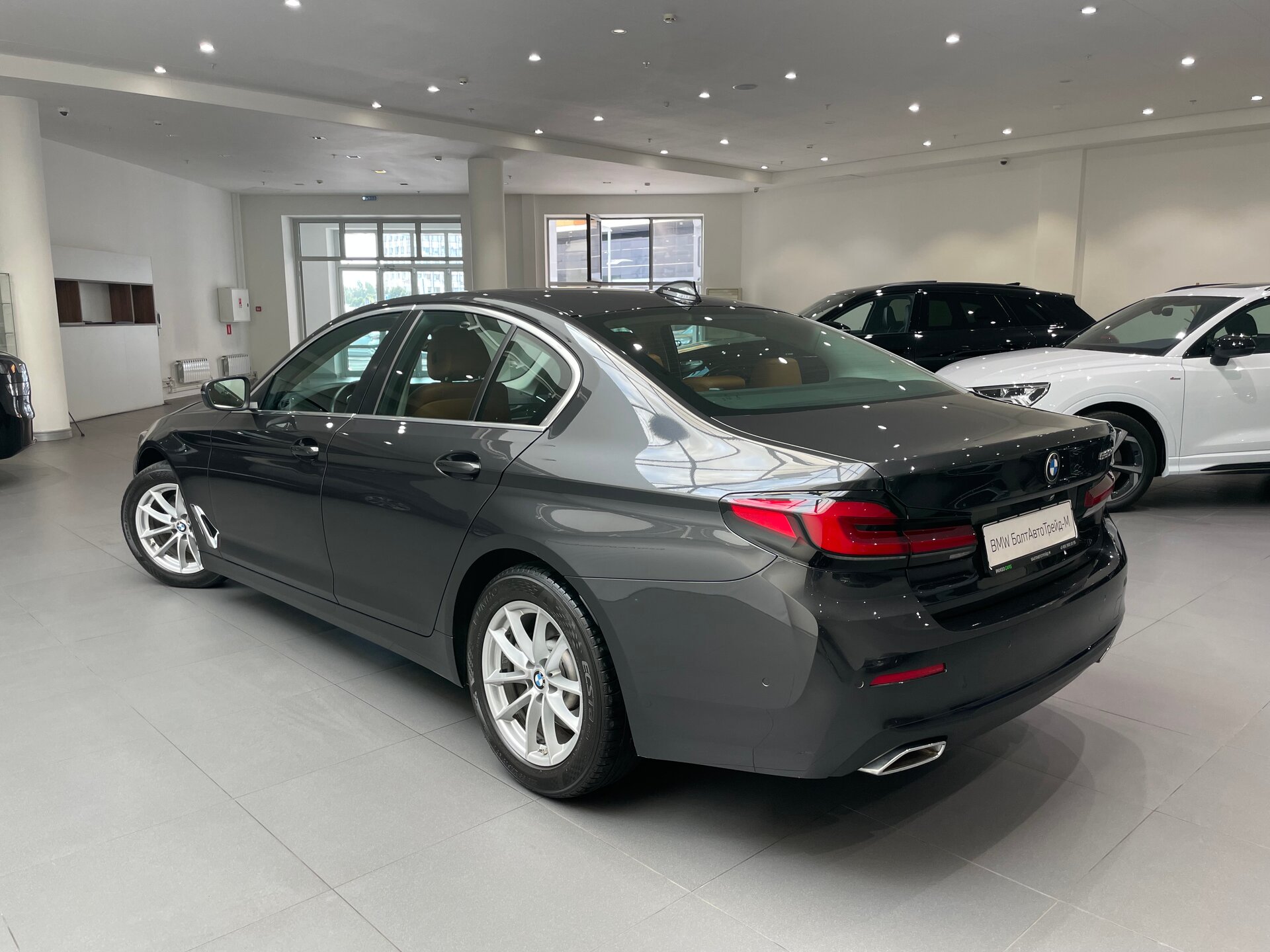 Автомобиль BMW 5 серии 520d 2.0d AT (190 л.с.) - 4