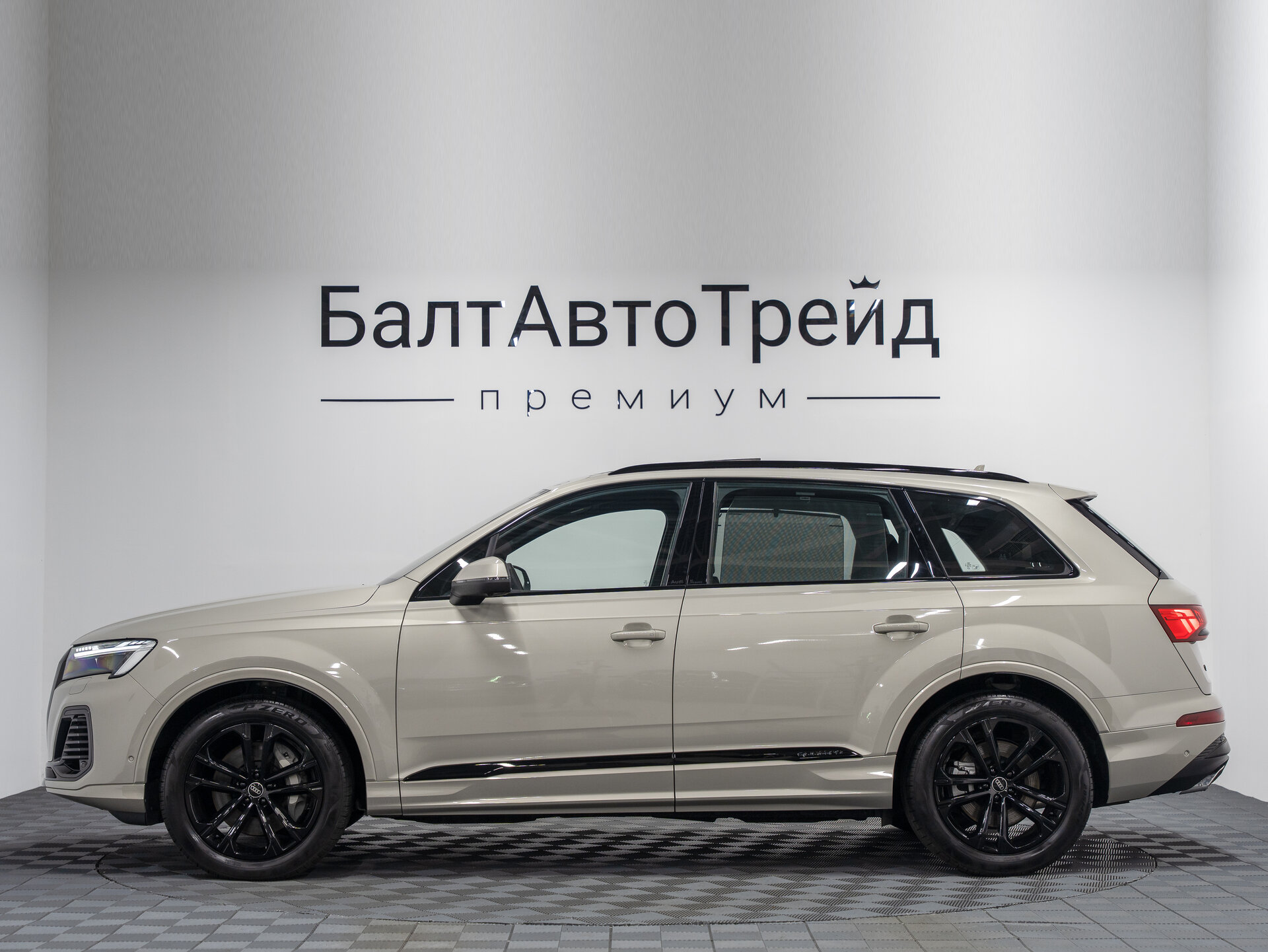 Автомобиль Audi Q7 55 TFSI 3.0 AT (340 л.с.) 4WD - 11