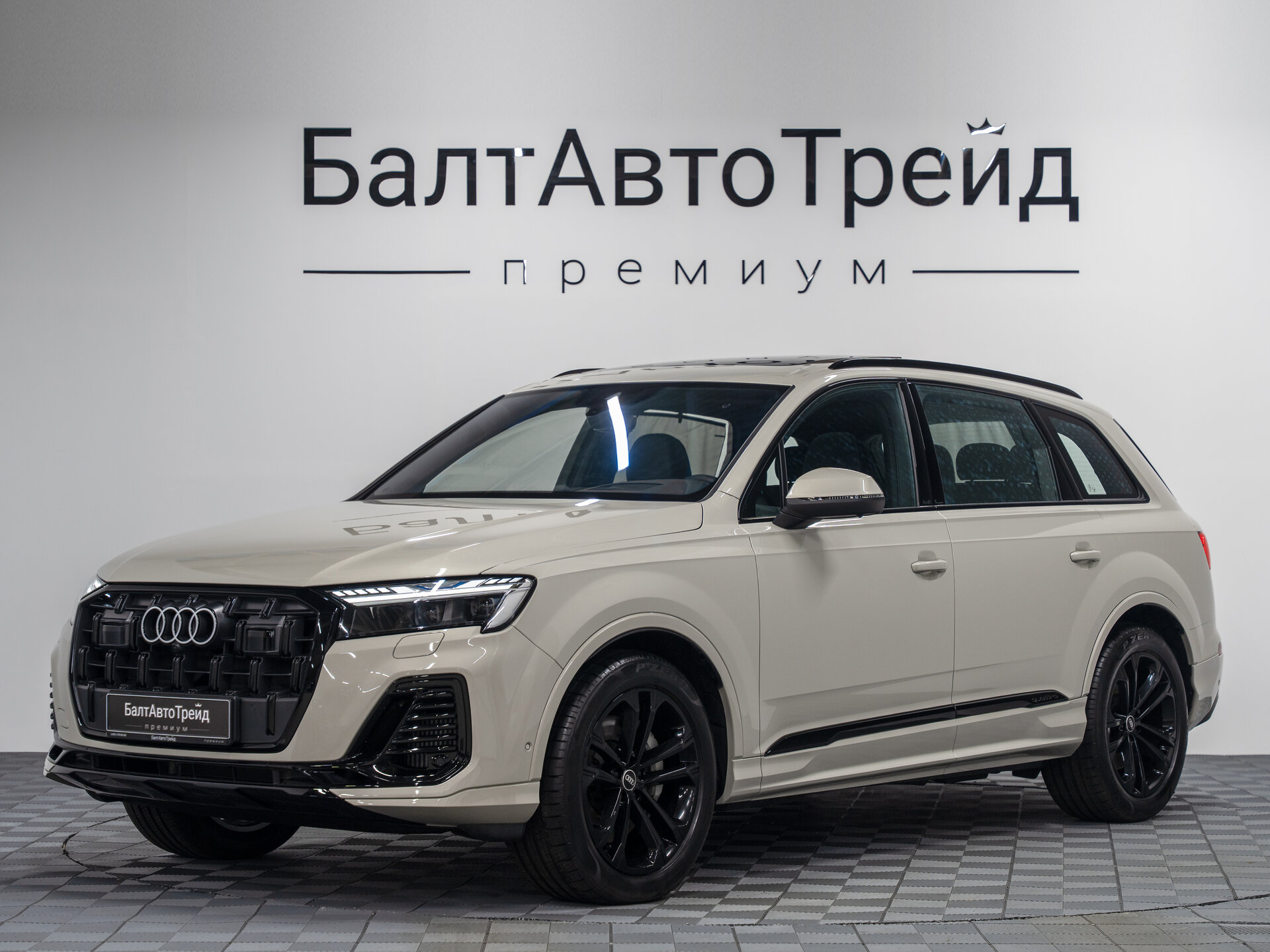 Автомобиль Audi Q7 55 TFSI 3.0 AT (340 л.с.) 4WD - 1
