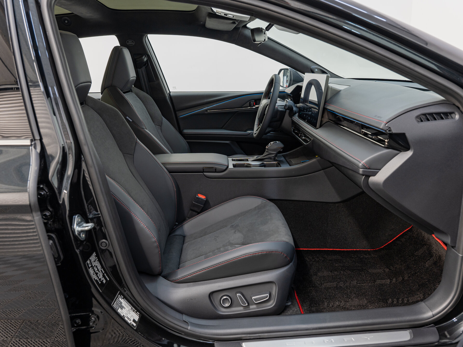 Автомобиль Toyota Camry 2.0hyb CVT (231 л.с.) - 10