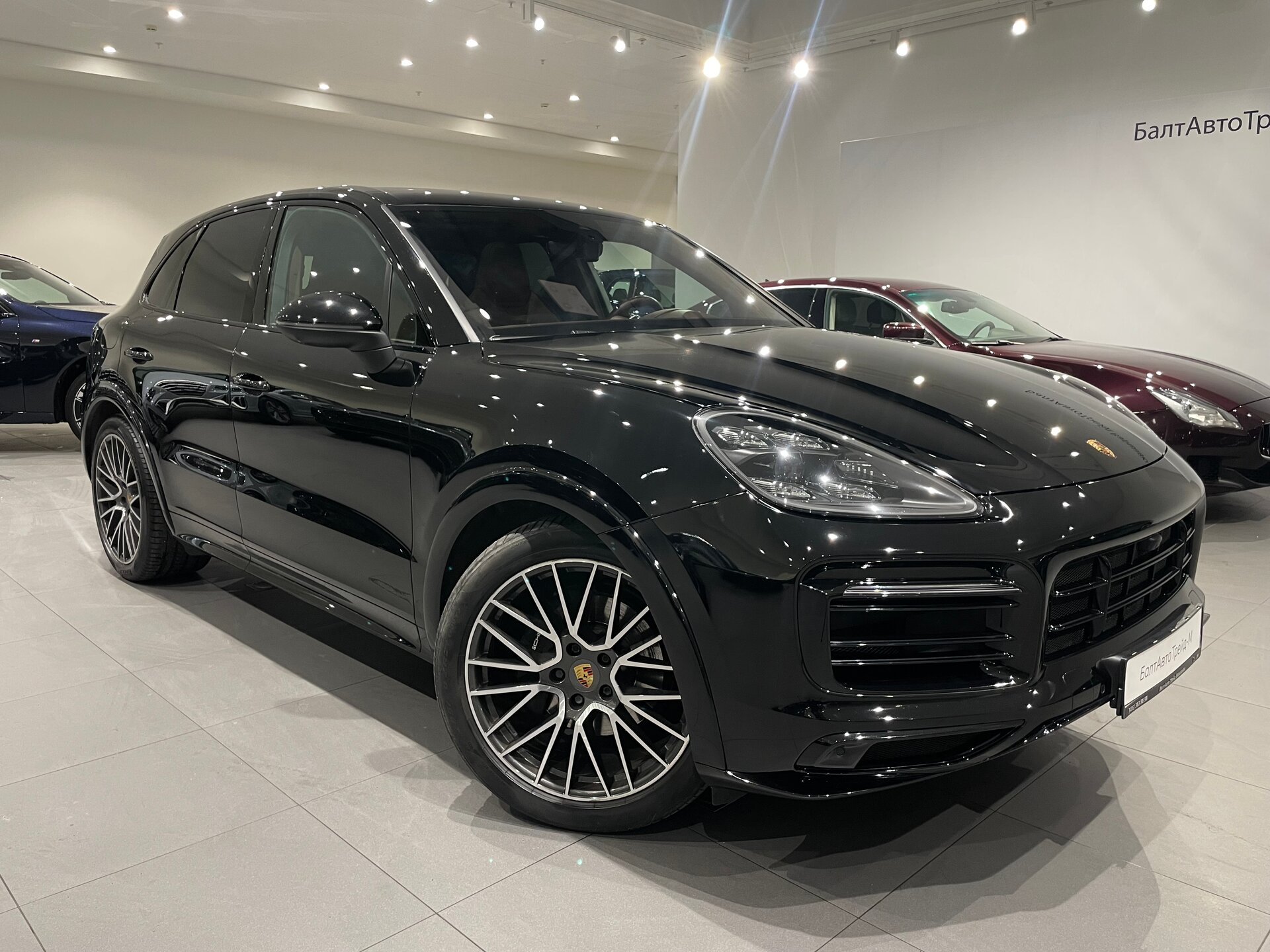Автомобиль Porsche Cayenne 3.0 AT (340 л.с.) 4WD - 3