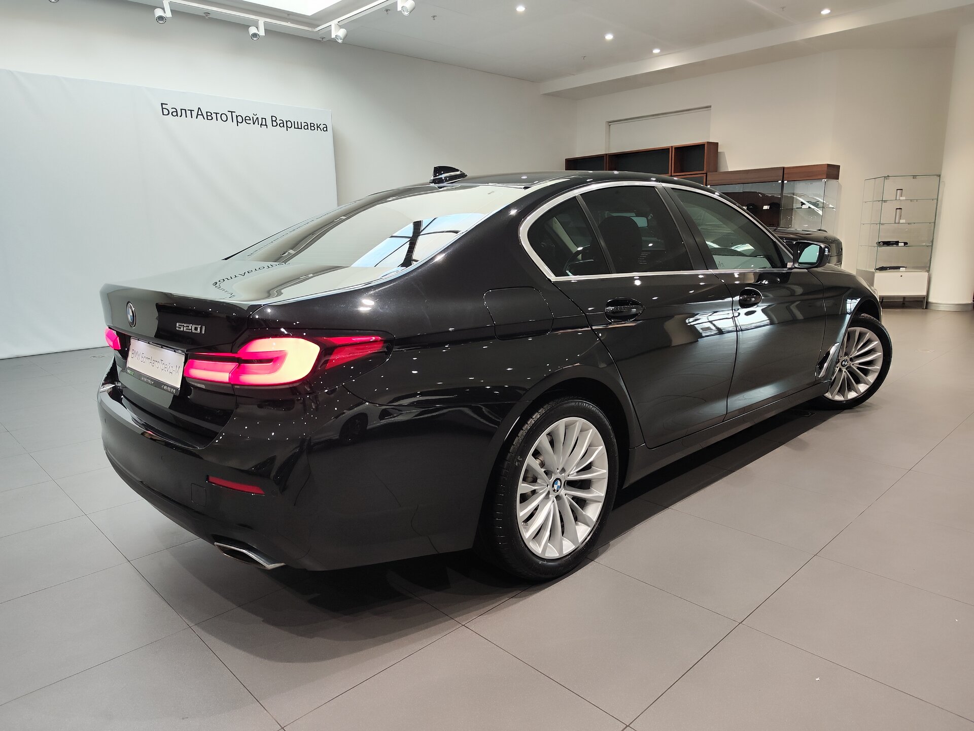 Автомобиль BMW 5 серии 520i 2.0 AT (184 л.с.) - 6