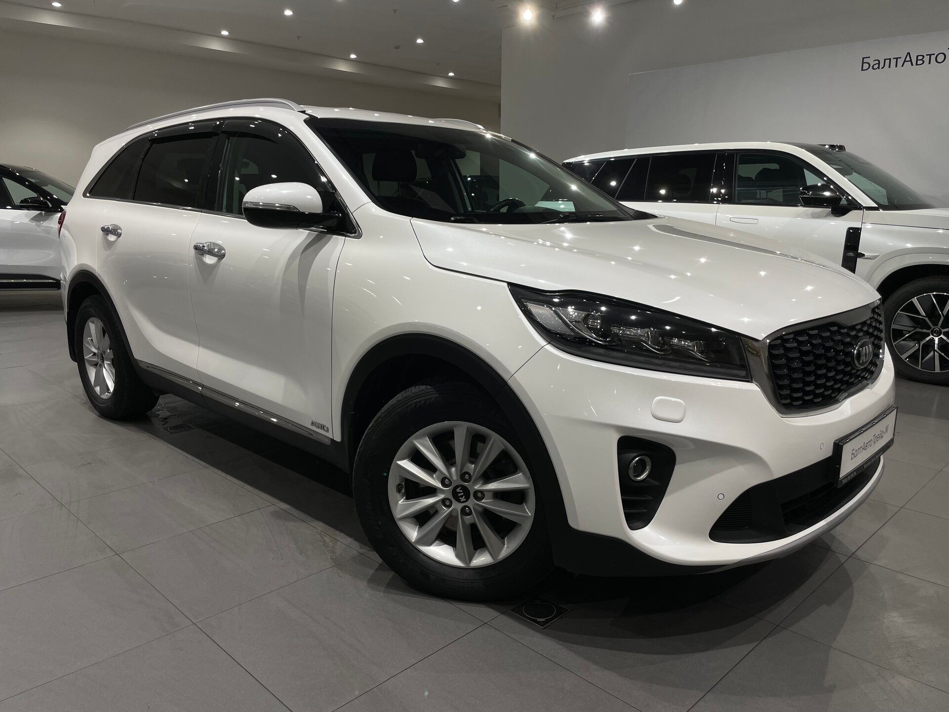 Автомобиль Kia Sorento 2.4 AT (188 л.с.) 4WD - 3