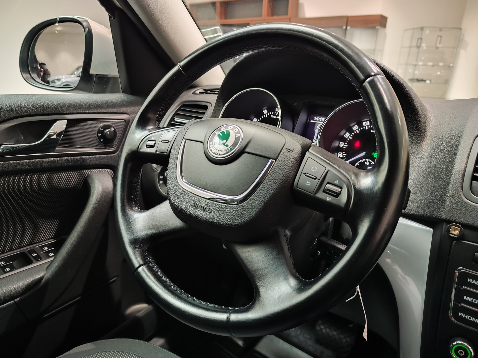 Автомобиль Skoda Yeti 1.4 AMT (122 л.с.) - 14