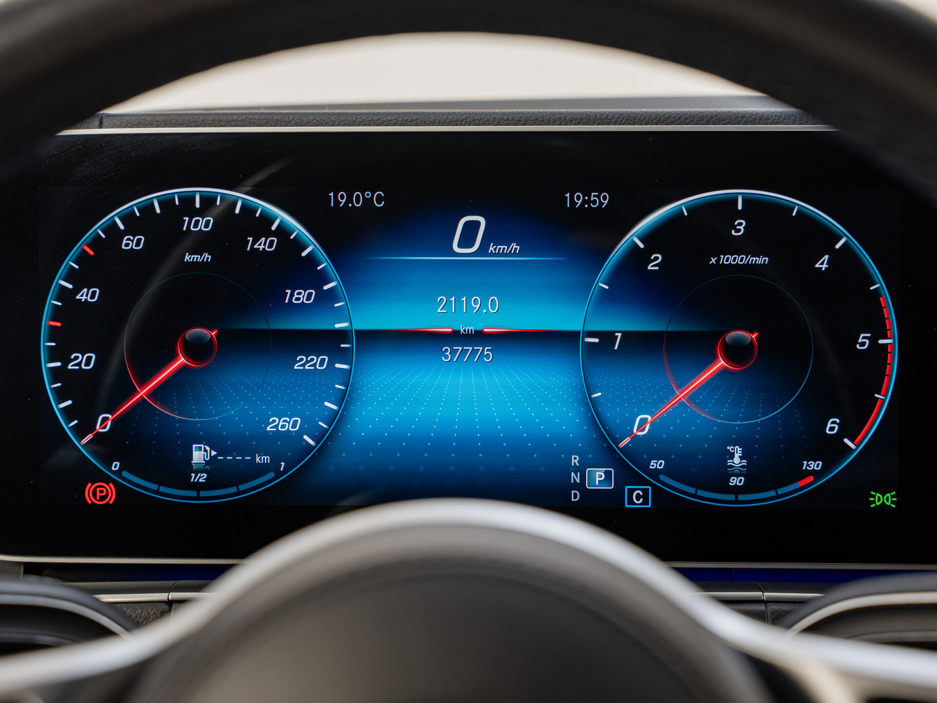 Автомобиль Mercedes-Benz GLE 300 d 2.0d AT (245 л.с.) 4WD - 14