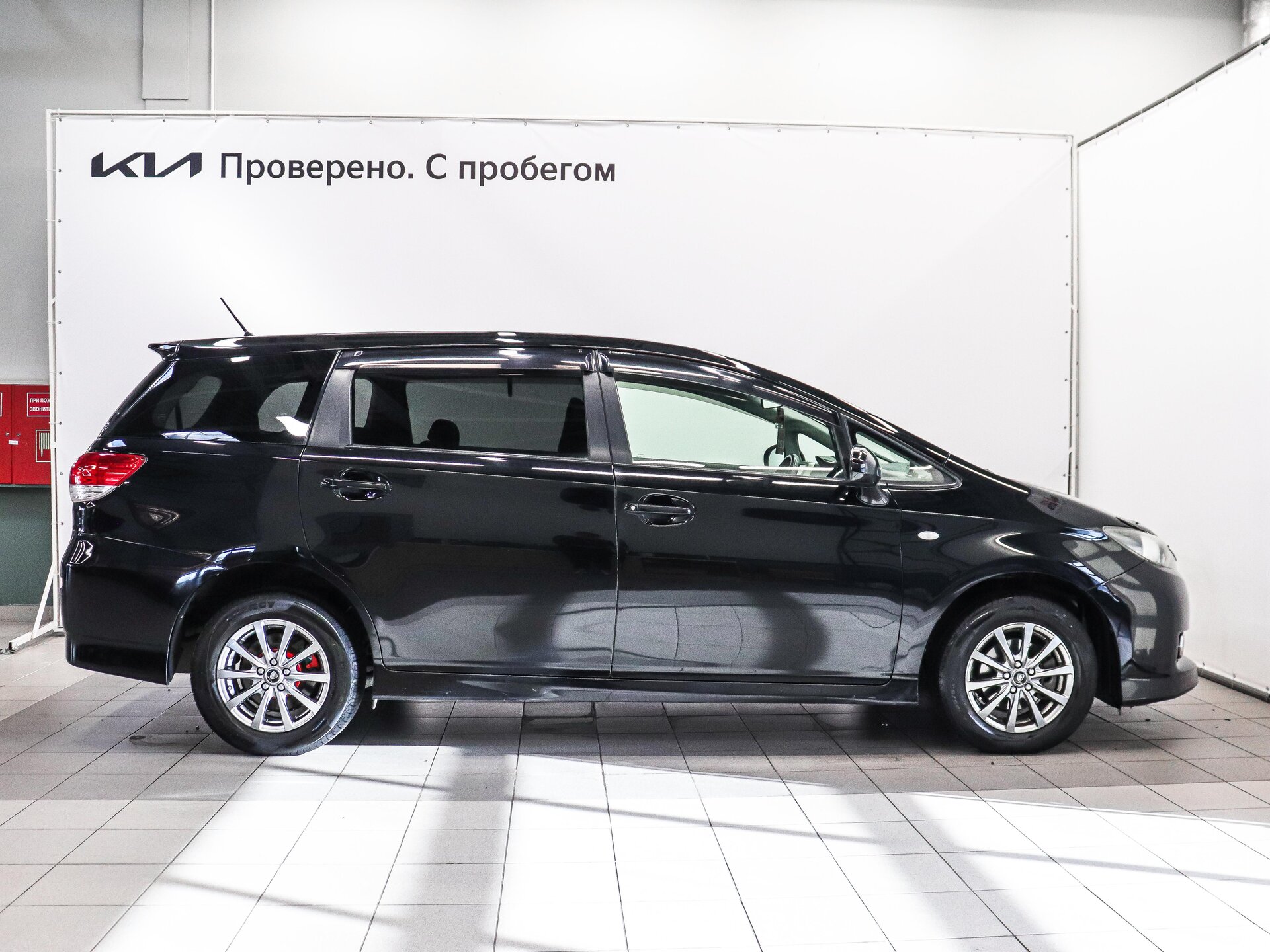 Toyota Wish 2010 6