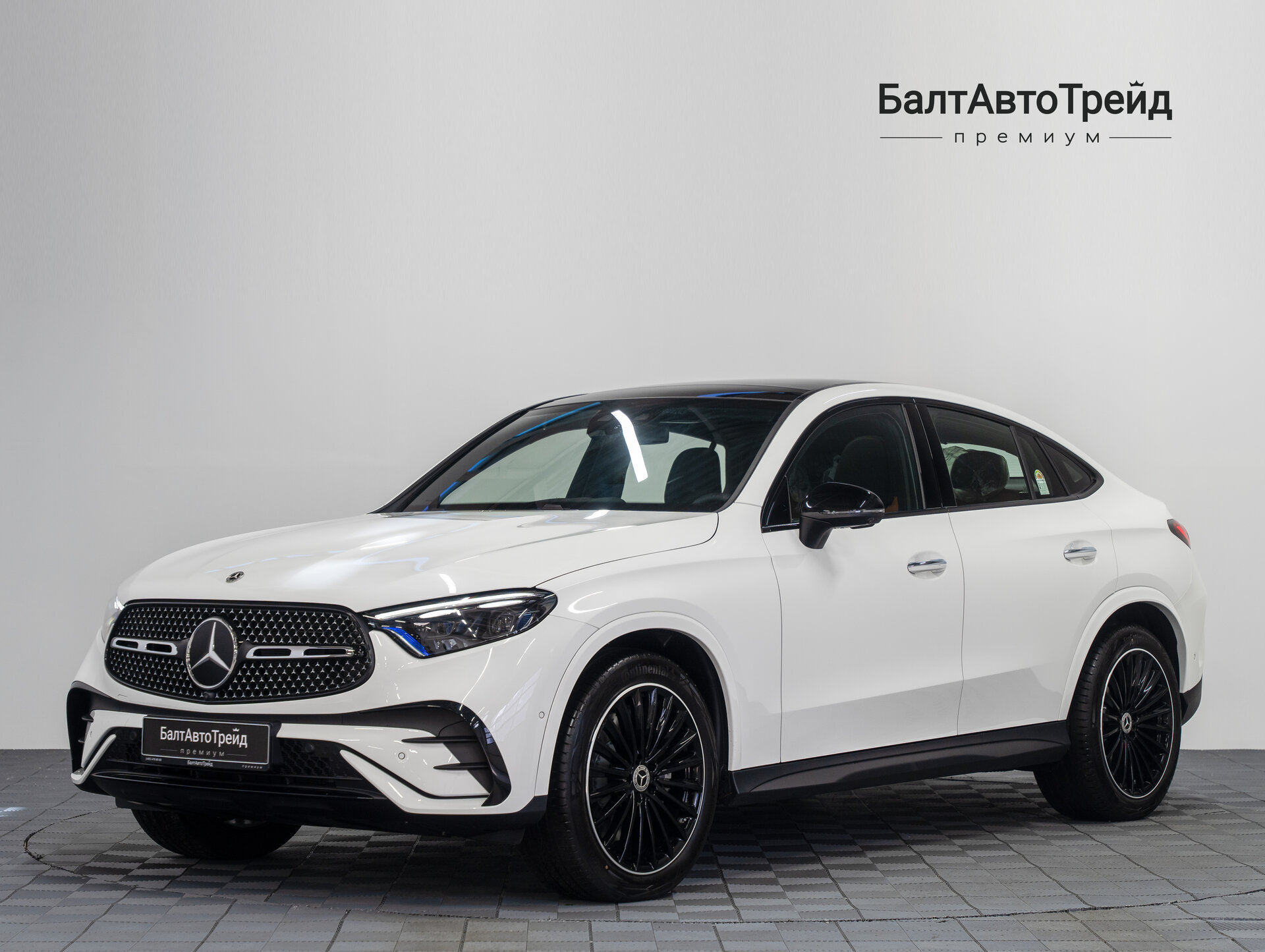 Автомобиль Mercedes-Benz GLC Coupe 300 2.0 AT (258 л.с.) 4WD - 1