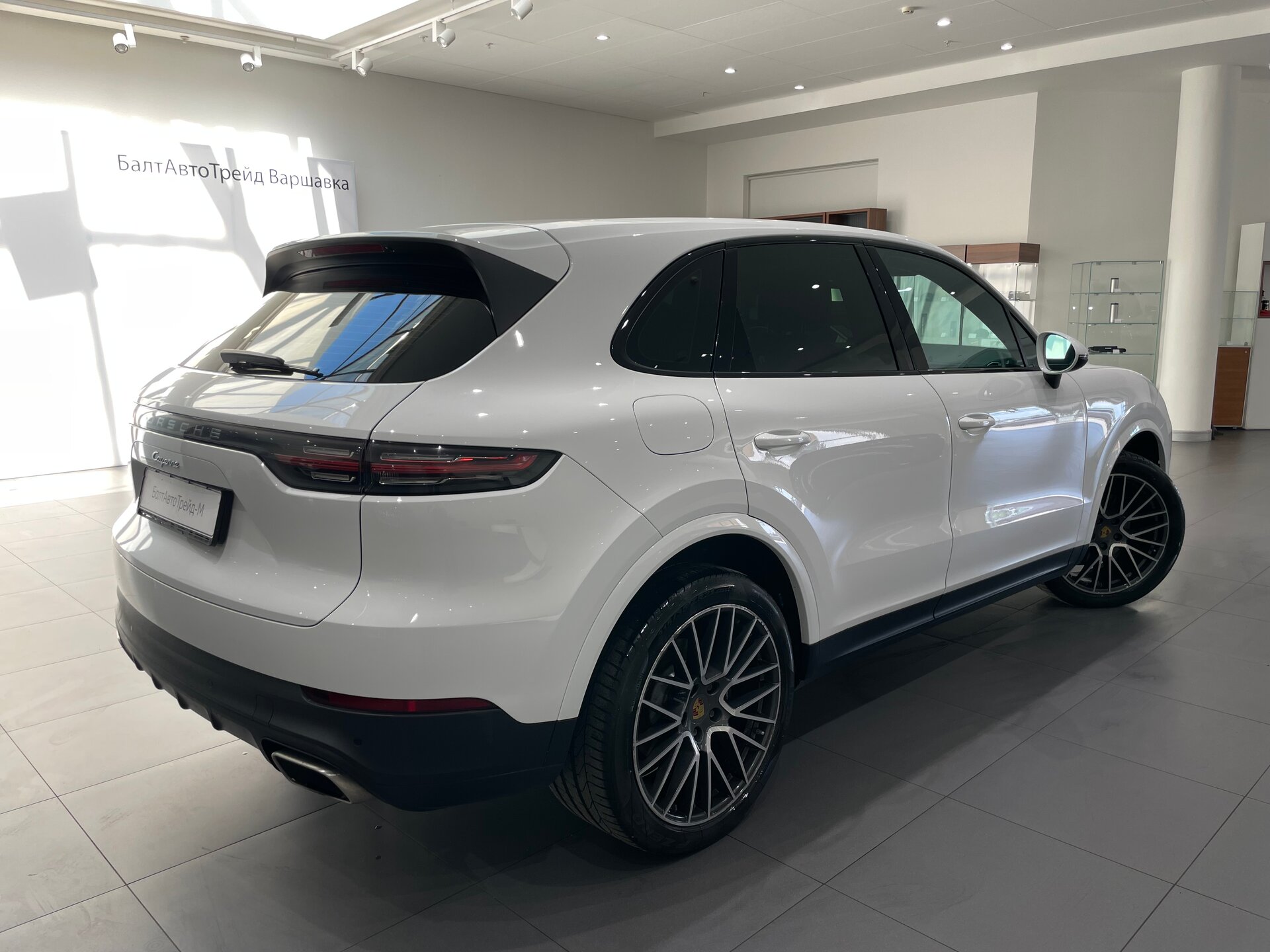 Автомобиль Porsche Cayenne 3.0 AT (340 л.с.) 4WD - 6
