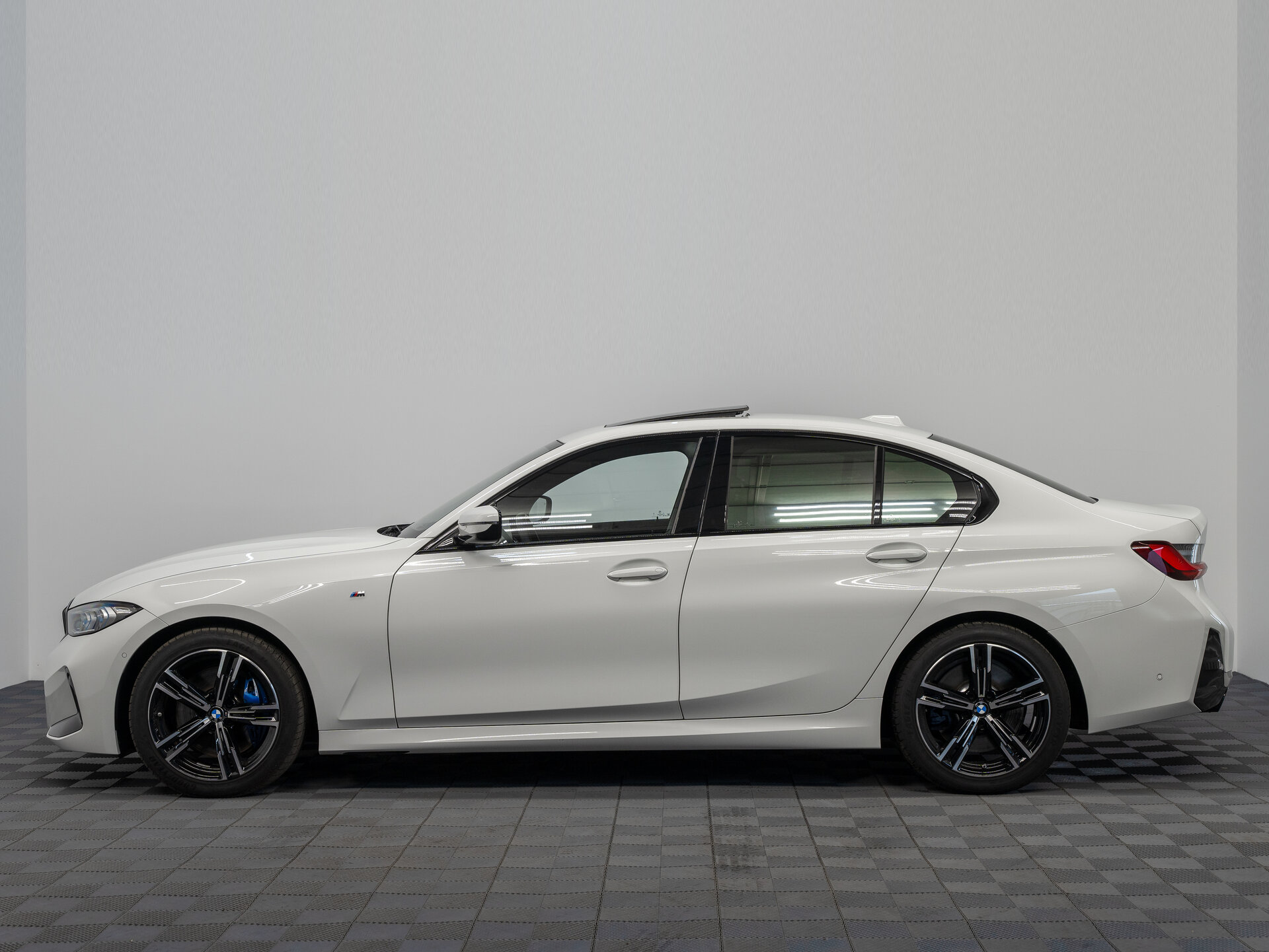 Автомобиль BMW 3 серии 320i 2.0 AT (184 л.с.) - 8