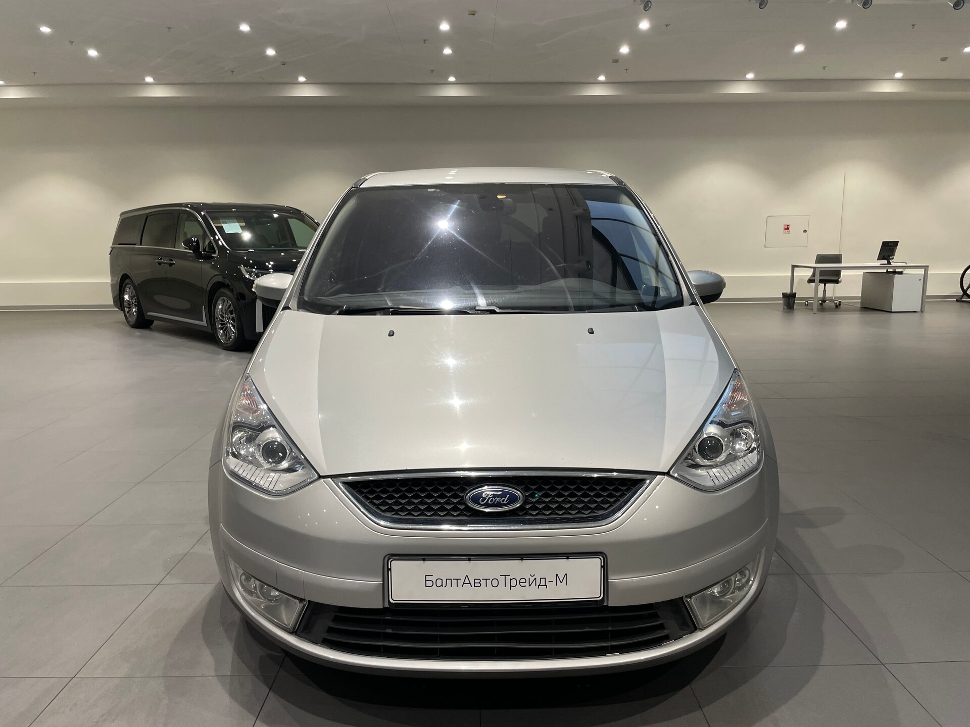 Автомобиль Ford Galaxy 2.3 AT (161 л.с.) - 2