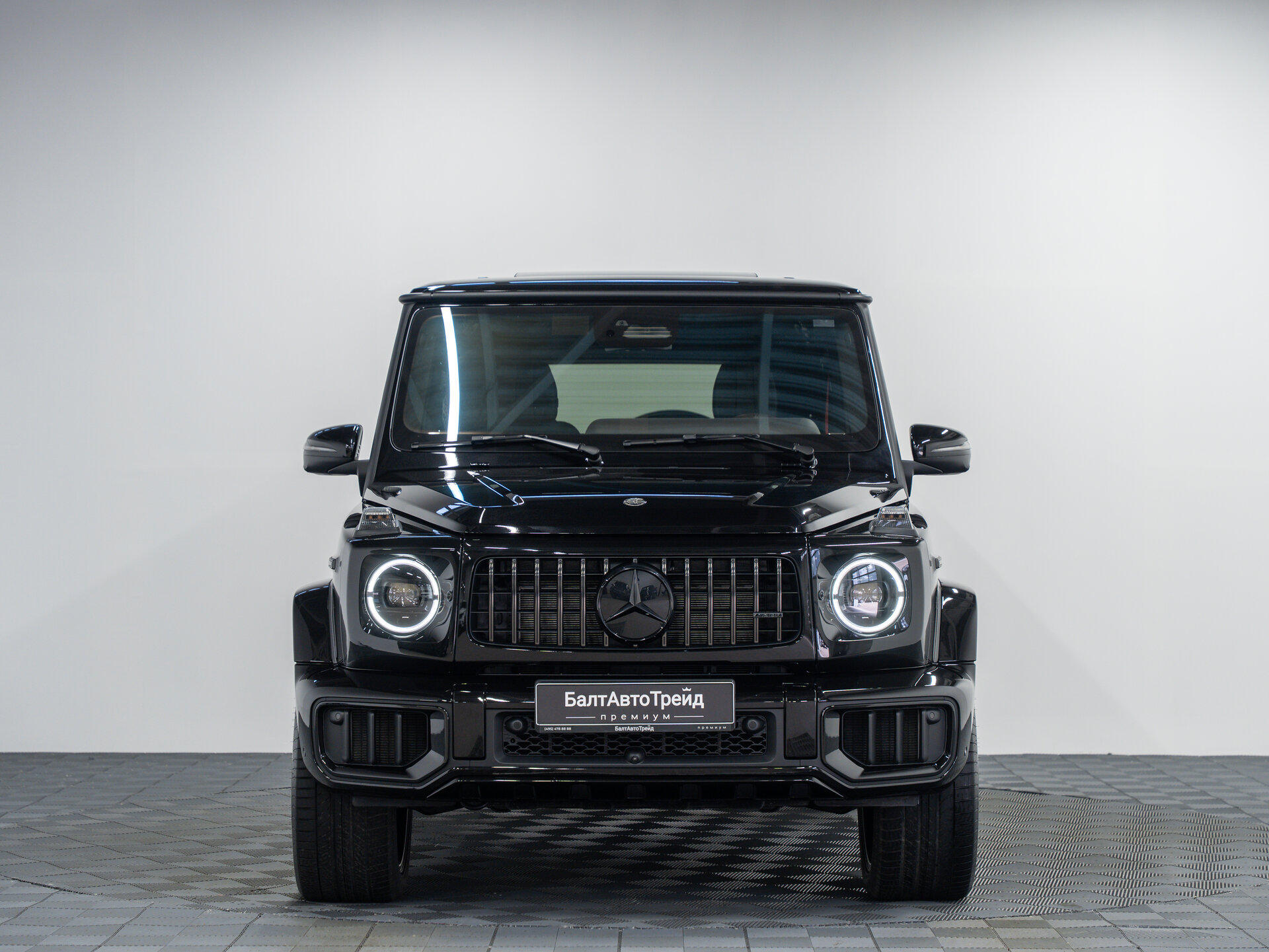 Автомобиль Mercedes-Benz G-Класс AMG 63 AMG 4.0 AT (585 л.с.) 4WD - 4