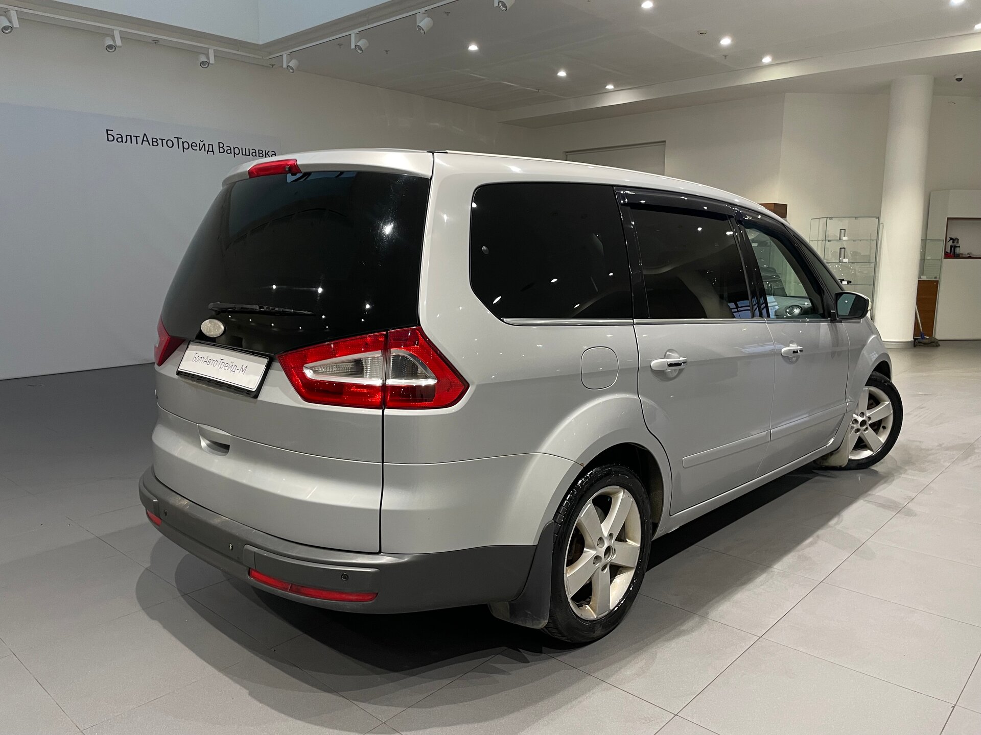 Автомобиль Ford Galaxy 2.3 AT (161 л.с.) - 6