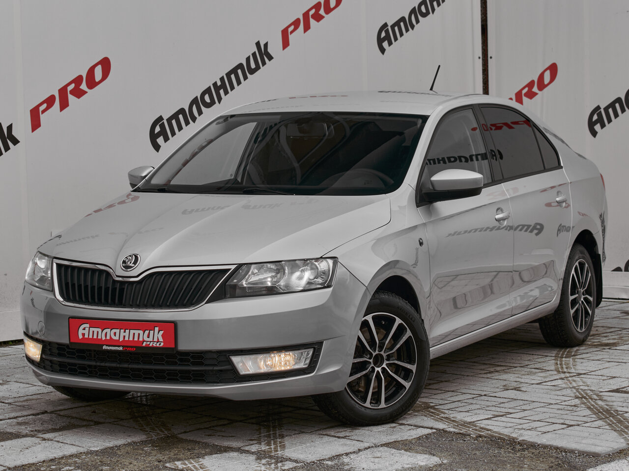 Купить Skoda Rapid 1.6 AT (105 л.с.), 2014 в Екатеренбурге