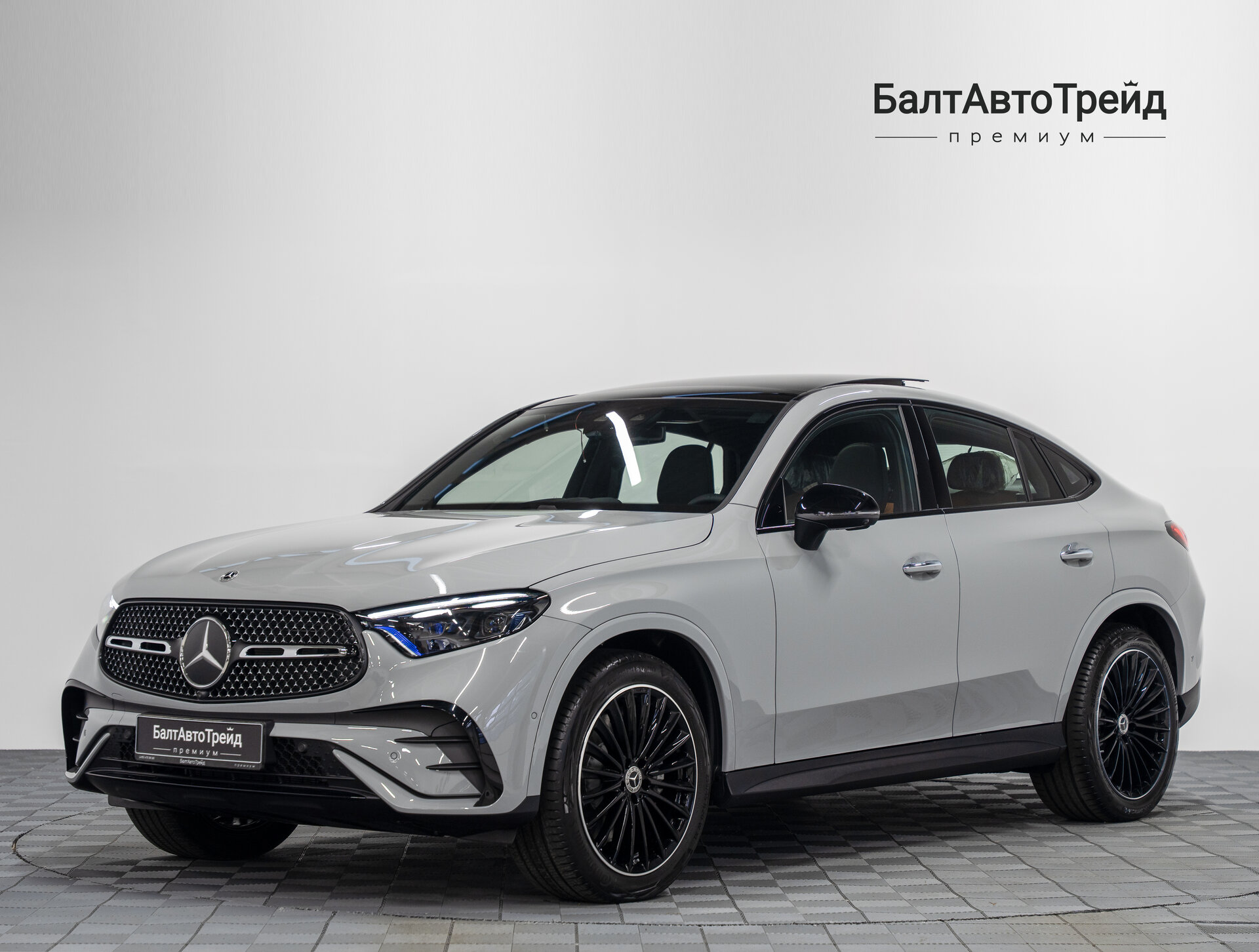 Автомобиль Mercedes-Benz GLC Coupe 300 2.0 AT (258 л.с.) 4WD - 1