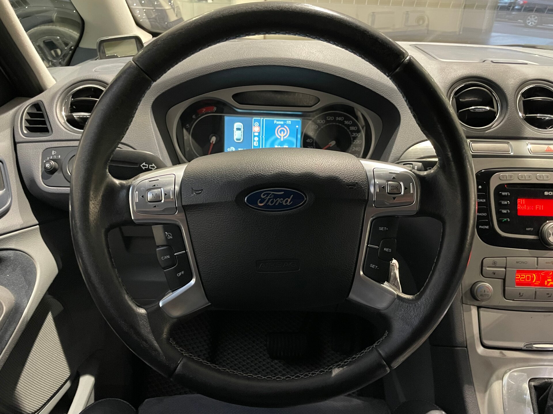 Автомобиль Ford Galaxy 2.3 AT (161 л.с.) - 17