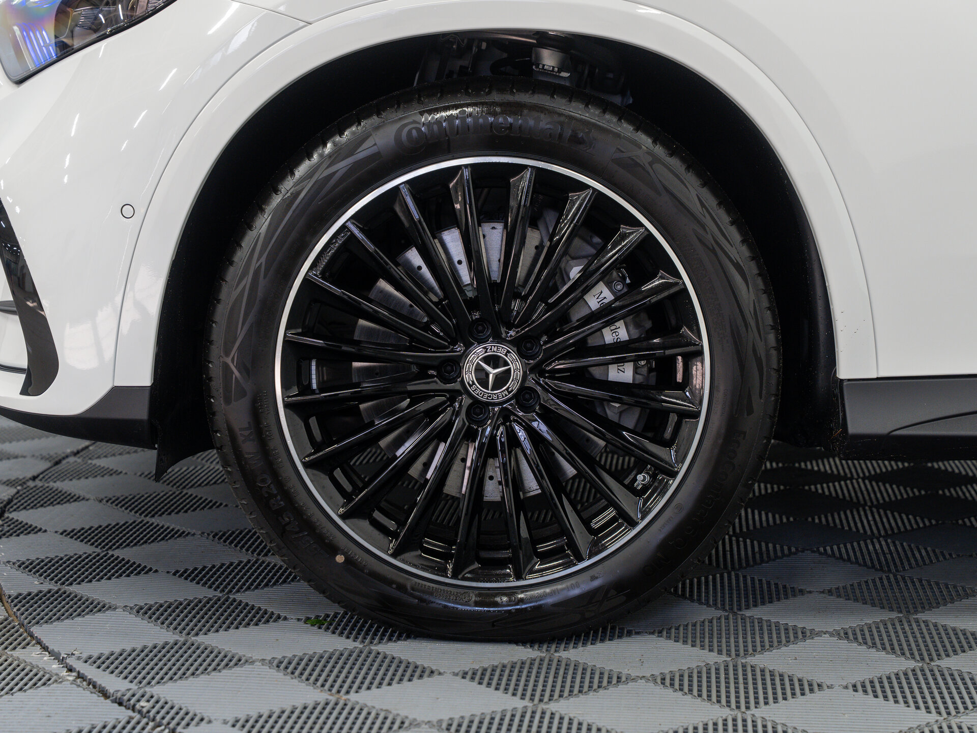 Автомобиль Mercedes-Benz GLC Coupe 300 2.0 AT (258 л.с.) 4WD - 4