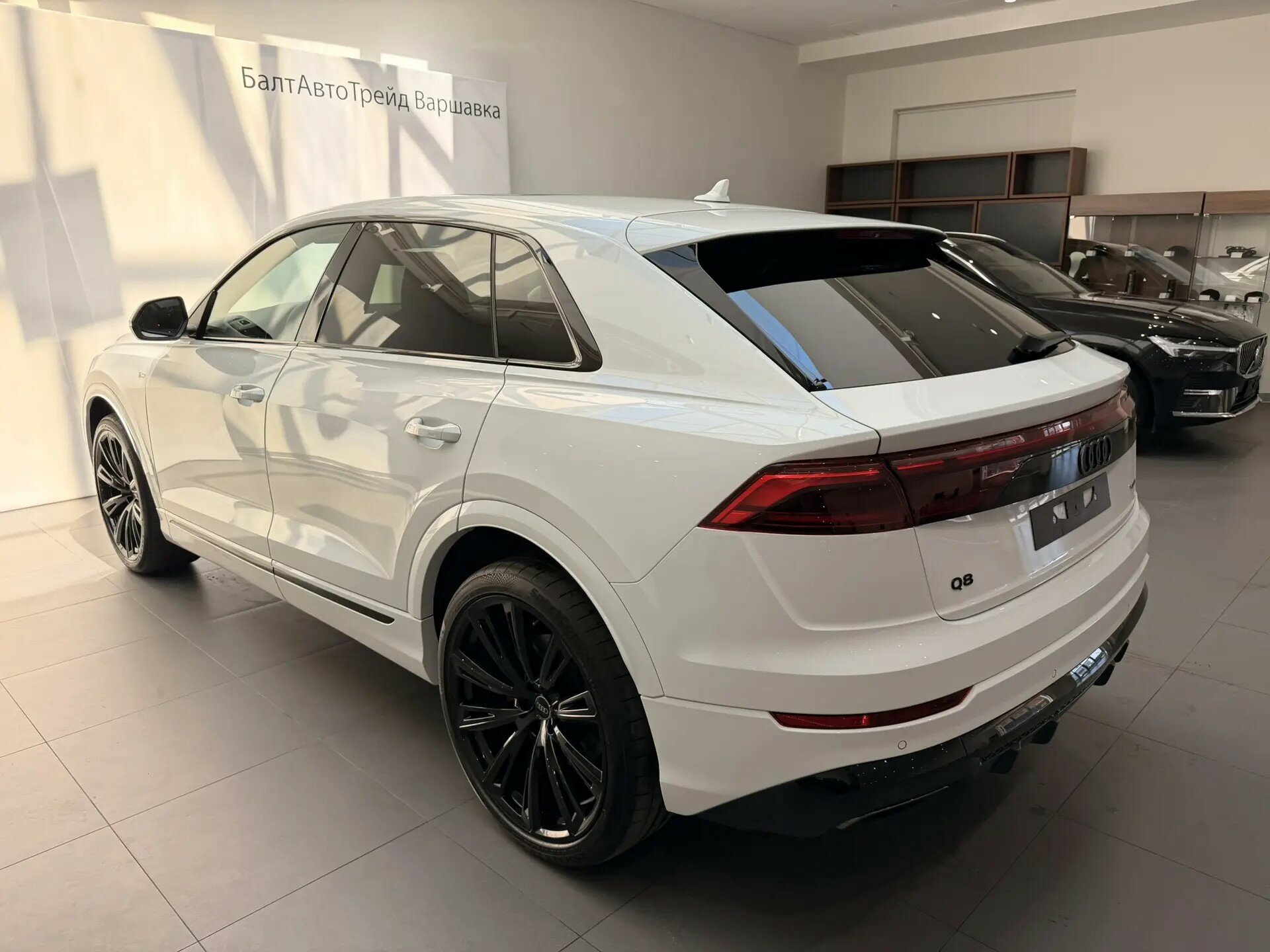 Автомобиль Audi Q8 50 TDI 3.0d AT (286 л.с.) 4WD - 5