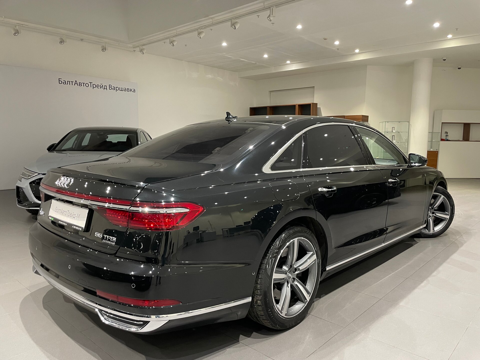 Автомобиль Audi A8 Long 55 TFSI 3.0 AT (340 л.с.) 4WD - 6