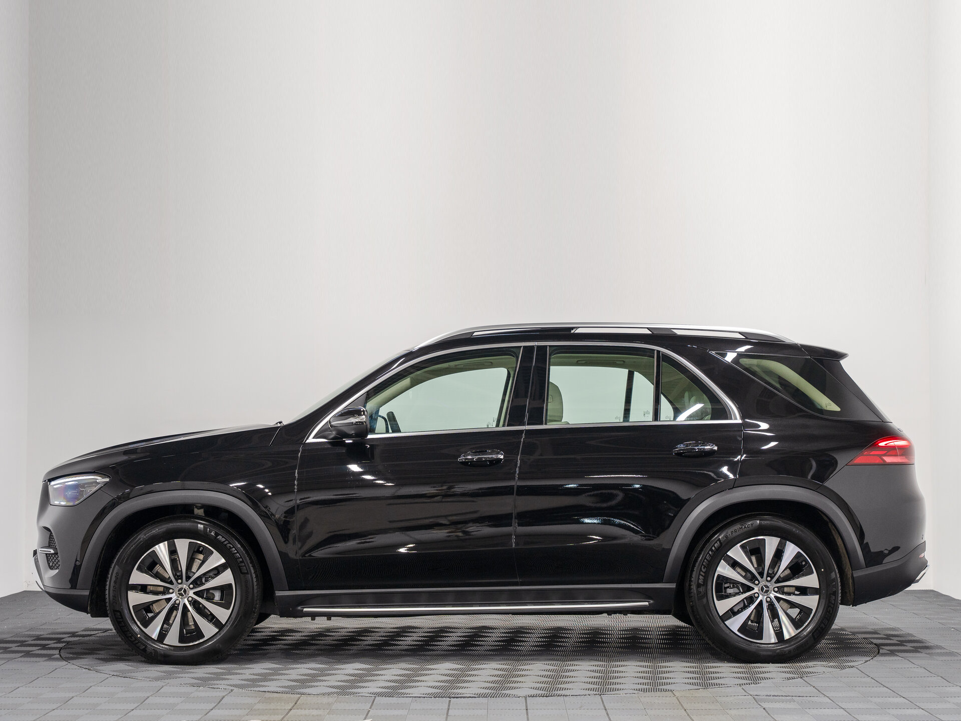 Автомобиль Mercedes-Benz GLE 350 2.0 AT (258 л.с.) 4WD - 11