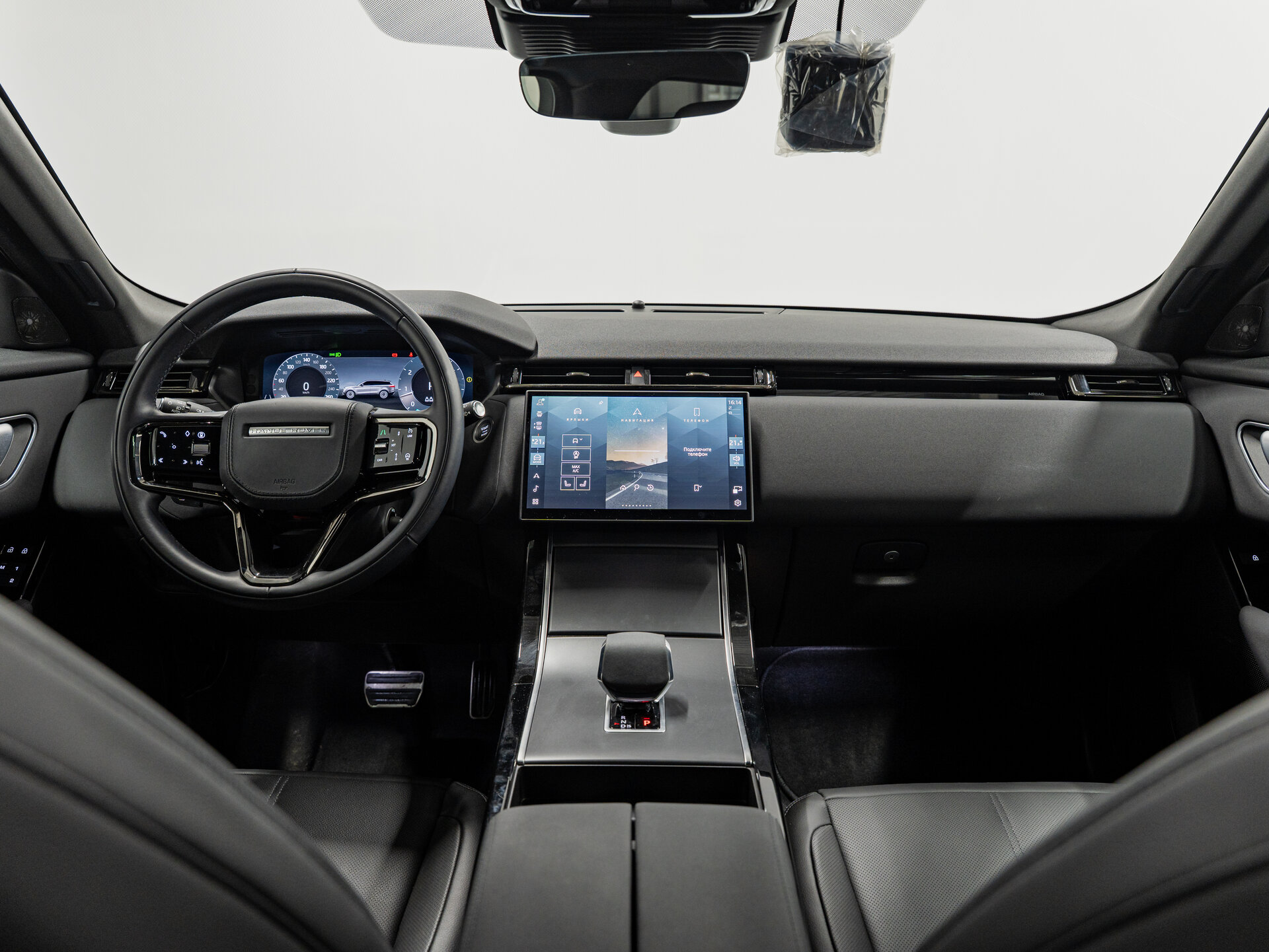 Автомобиль Land Rover Range Rover Velar 2.0 AT (250 л.с.) 4WD - 15