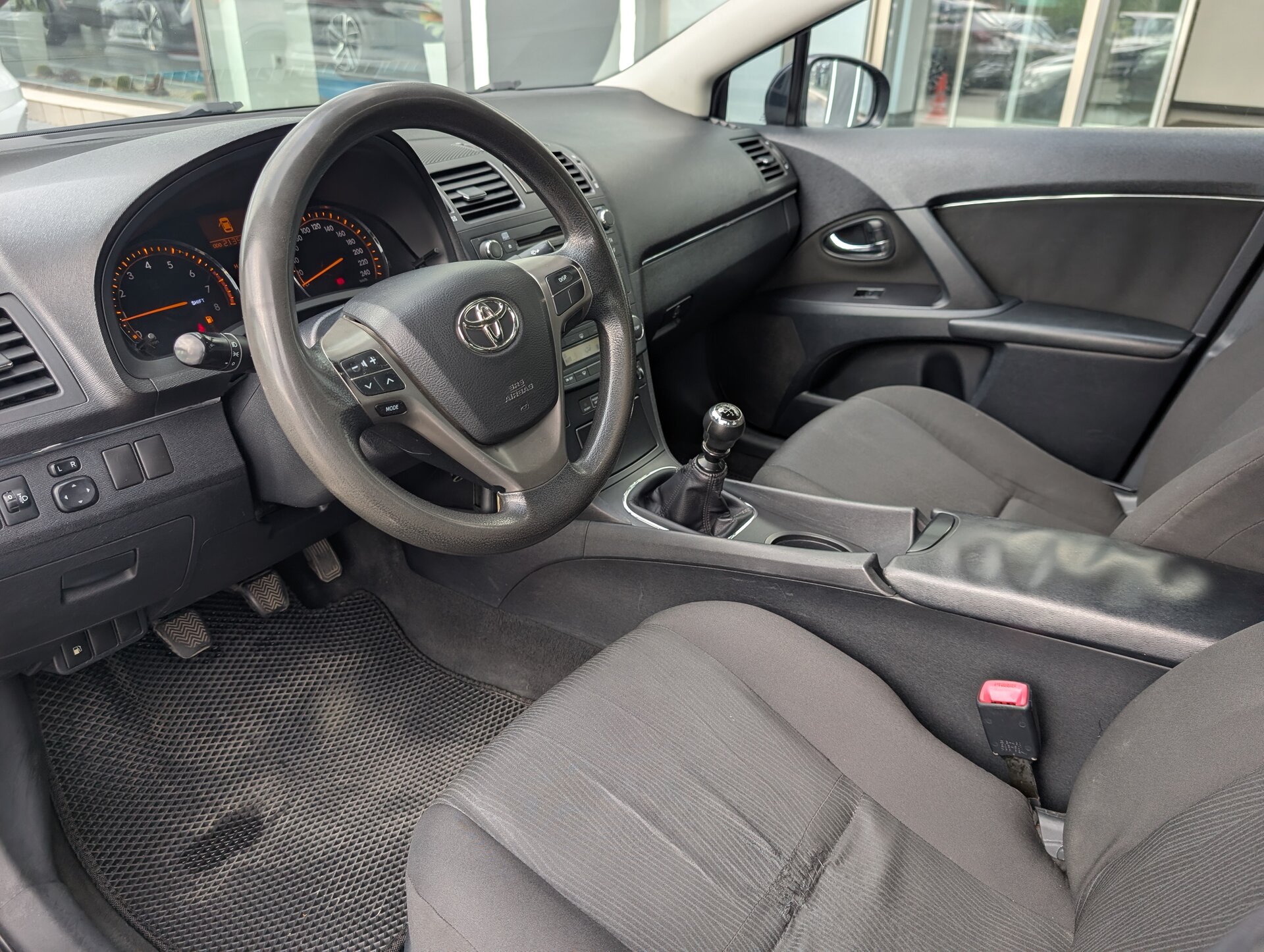Toyota Avensis 