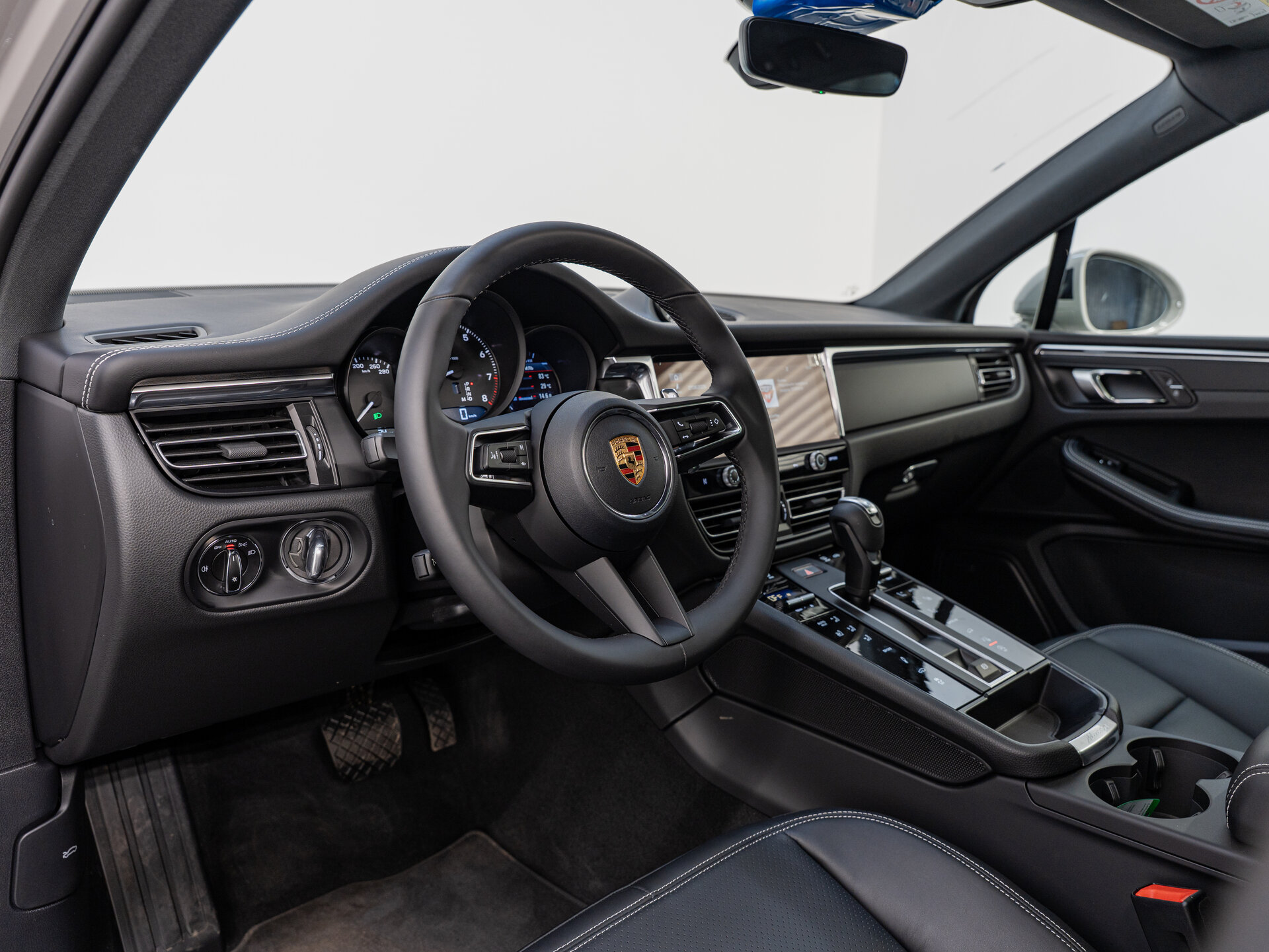 Автомобиль Porsche Macan 2.0 AMT (265 л.с.) 4WD - 9