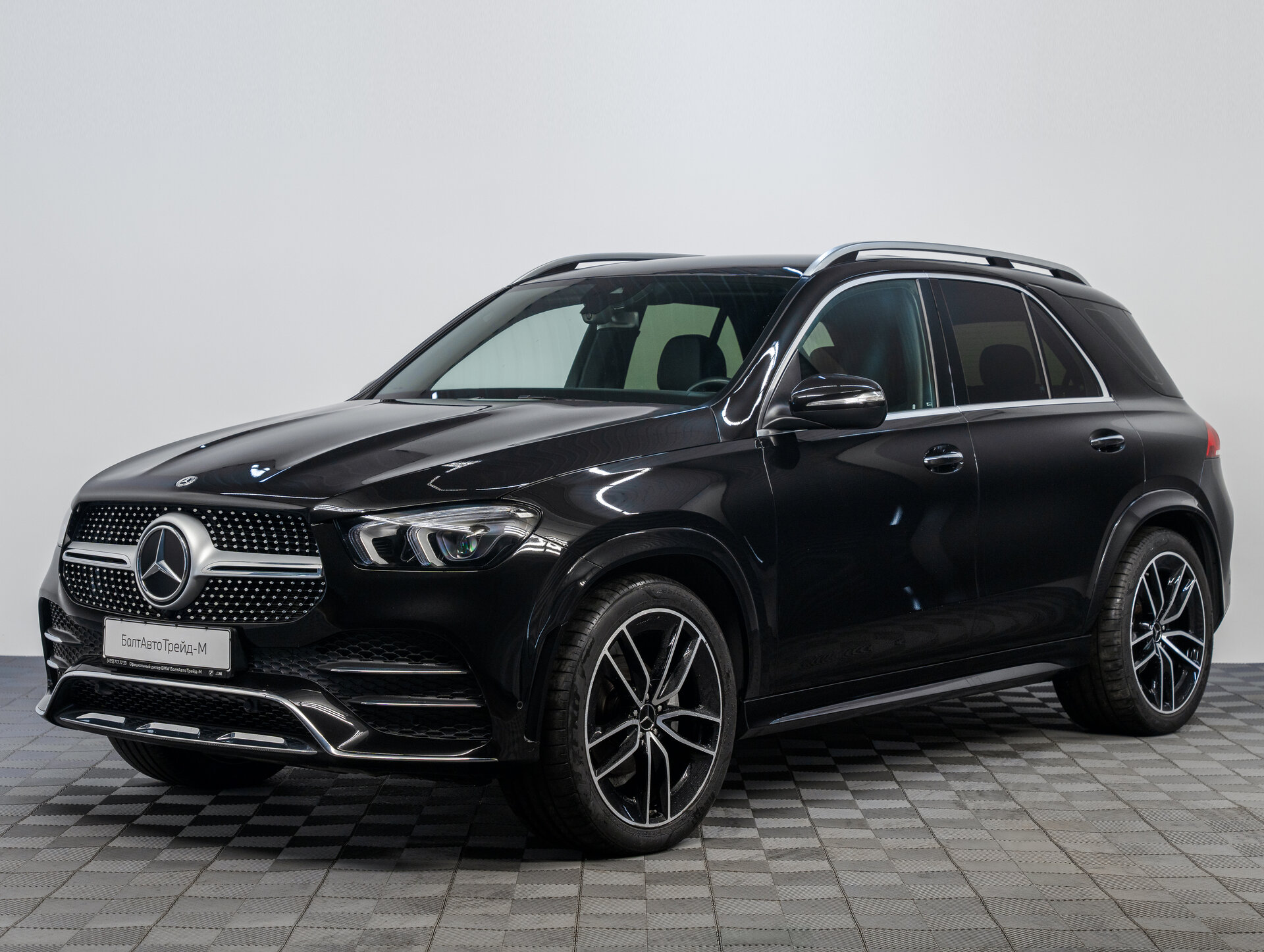 Автомобиль Mercedes-Benz GLE 300 d 2.0d AT (245 л.с.) 4WD - 1