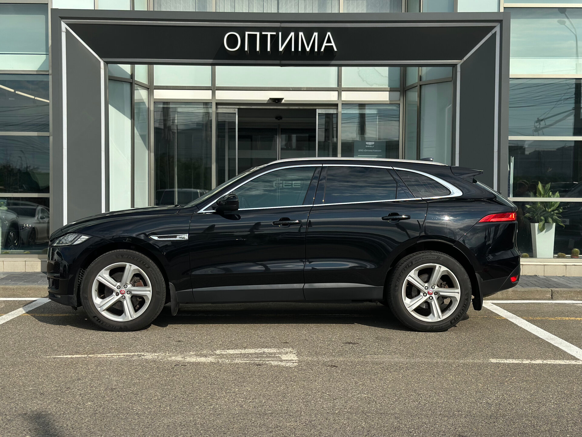 Jaguar F-Pace 