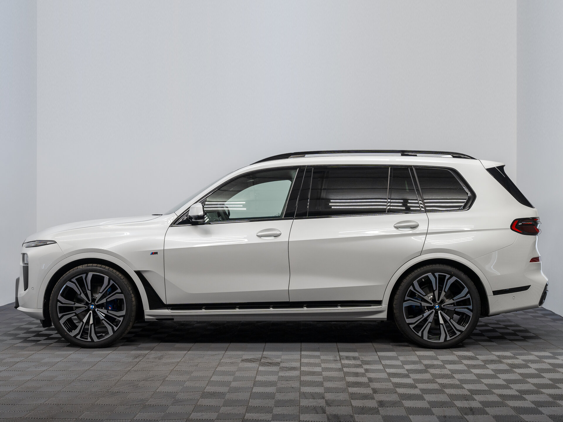 Автомобиль BMW X7 40i 3.0 AT (381 л.с.) 4WD - 8