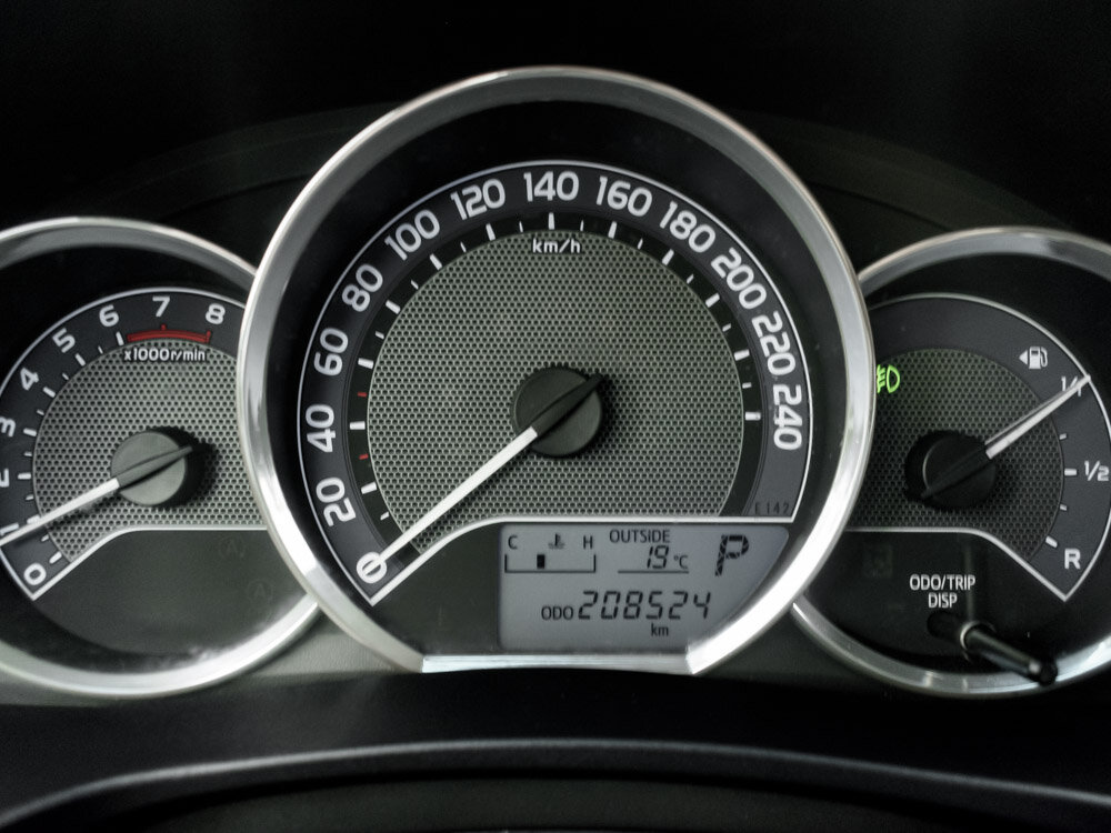 Купить Toyota Corolla 1.6 CVT (122 л.с.), 2013 в Екатеренбурге