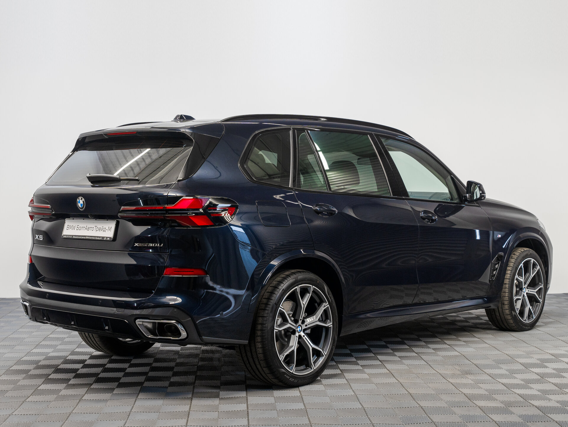 Автомобиль BMW X5 30Li 2.0 AT (258 л.с.) 4WD - 5