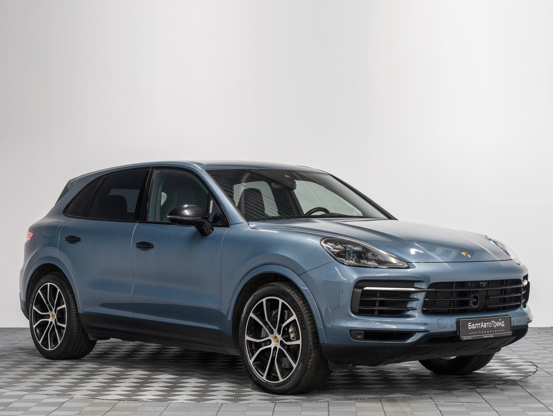 Автомобиль Porsche Cayenne S 2.9 AT (440 л.с.) 4WD - 5
