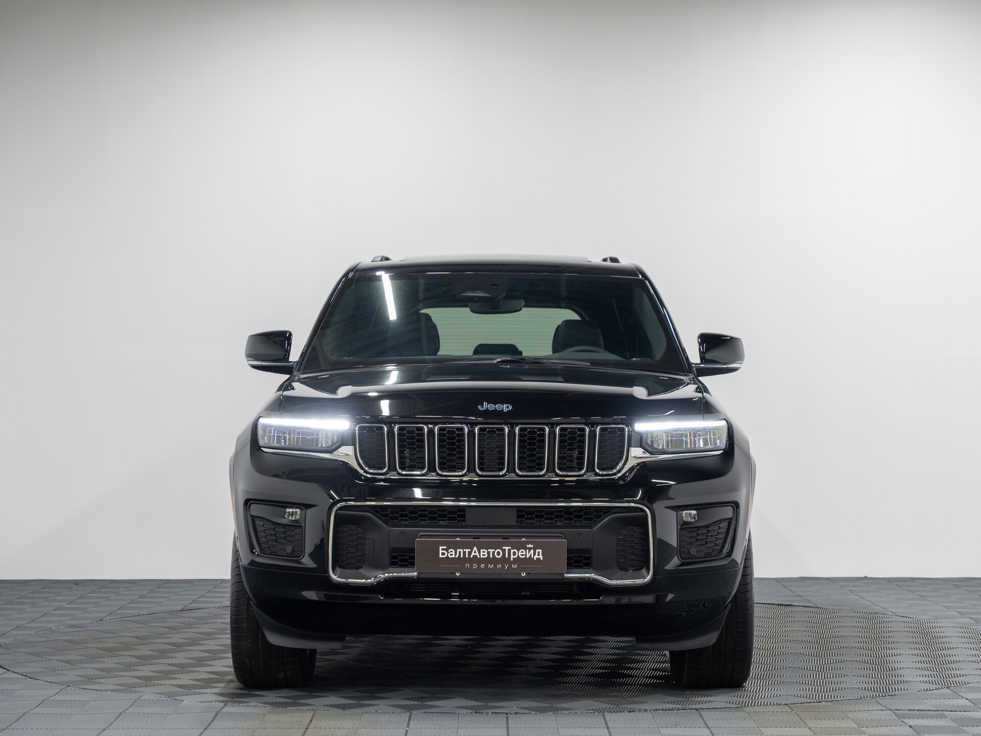 Автомобиль Jeep Grand Cherokee 4xe 2.0hyb AT (380 л.с.) 4WD - 4