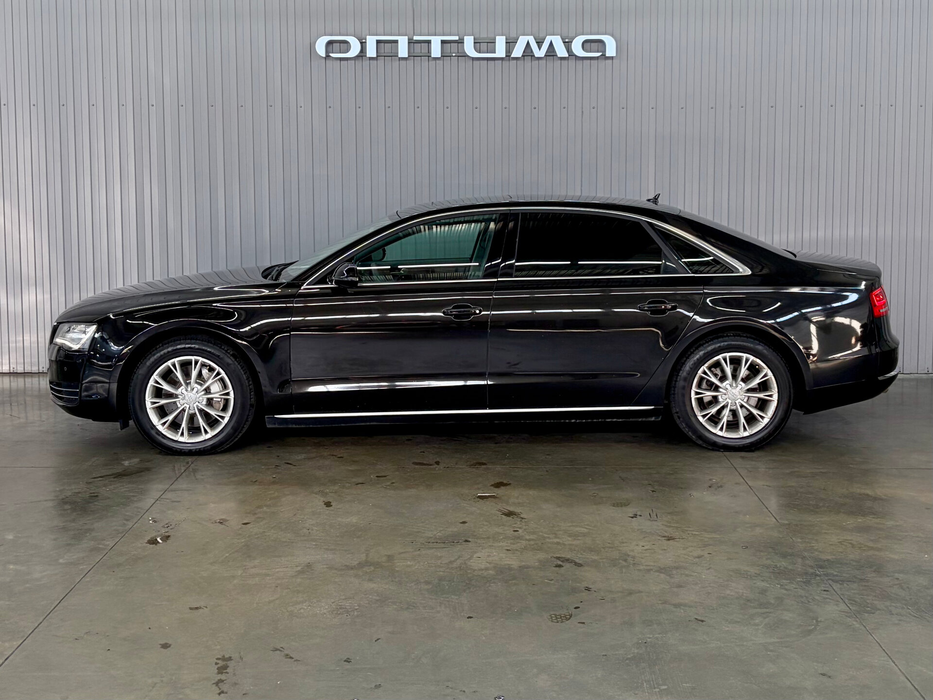 Audi A8 