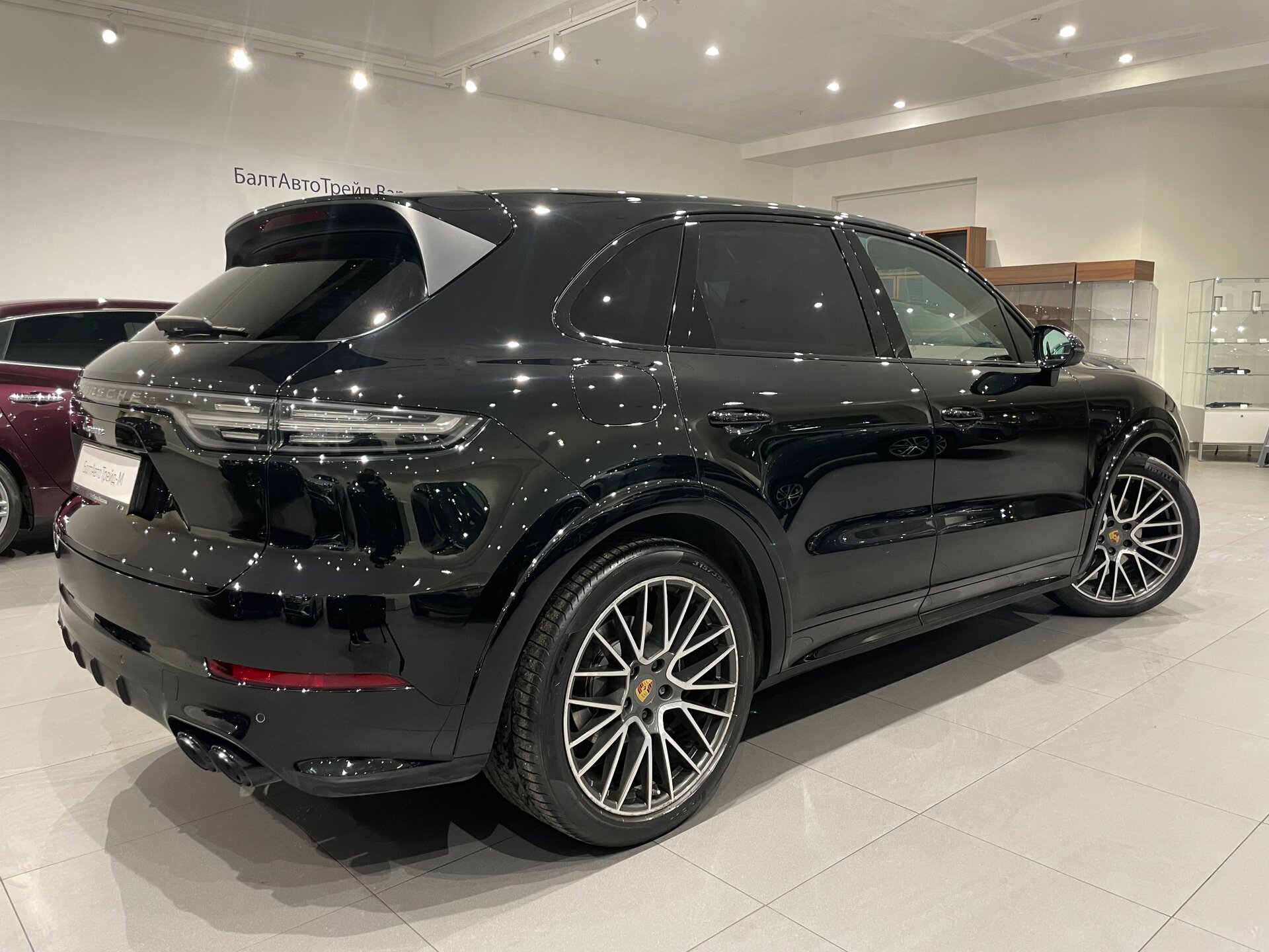 Автомобиль Porsche Cayenne 3.0 AT (340 л.с.) 4WD - 6