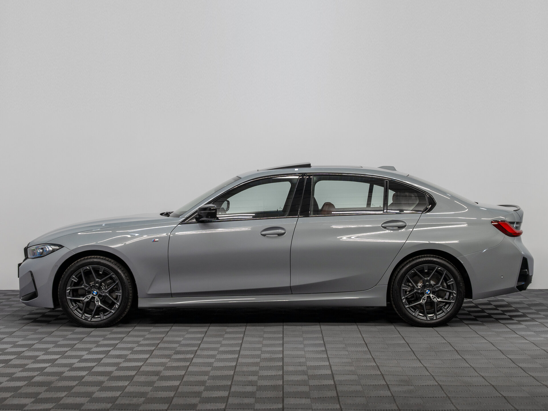 Автомобиль BMW 3 серии 330i 2.0 AT (245 л.с.) - 6