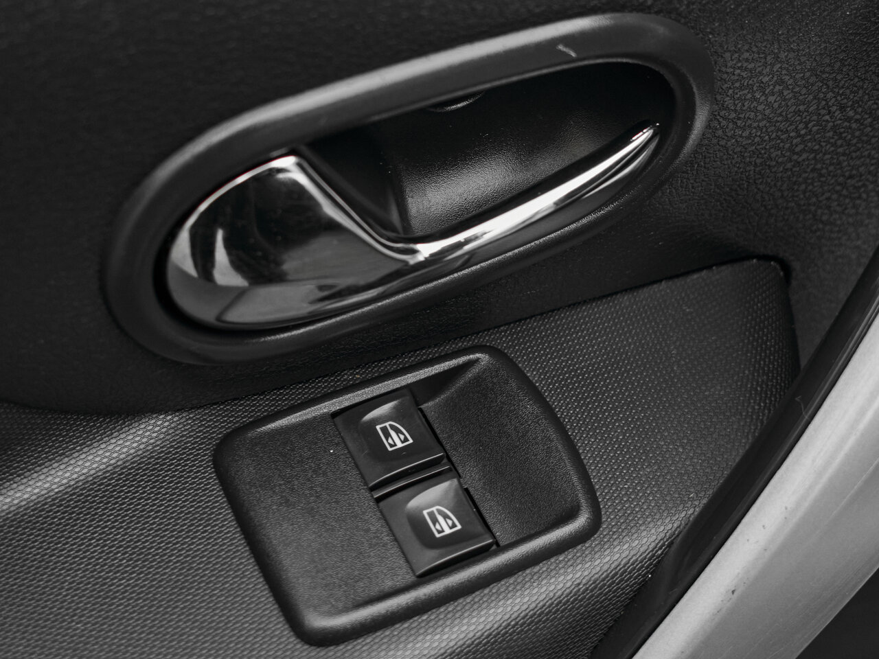 Купить Renault Sandero Stepway 1.6 AT (102 л.с.), 2018 в Екатеренбурге
