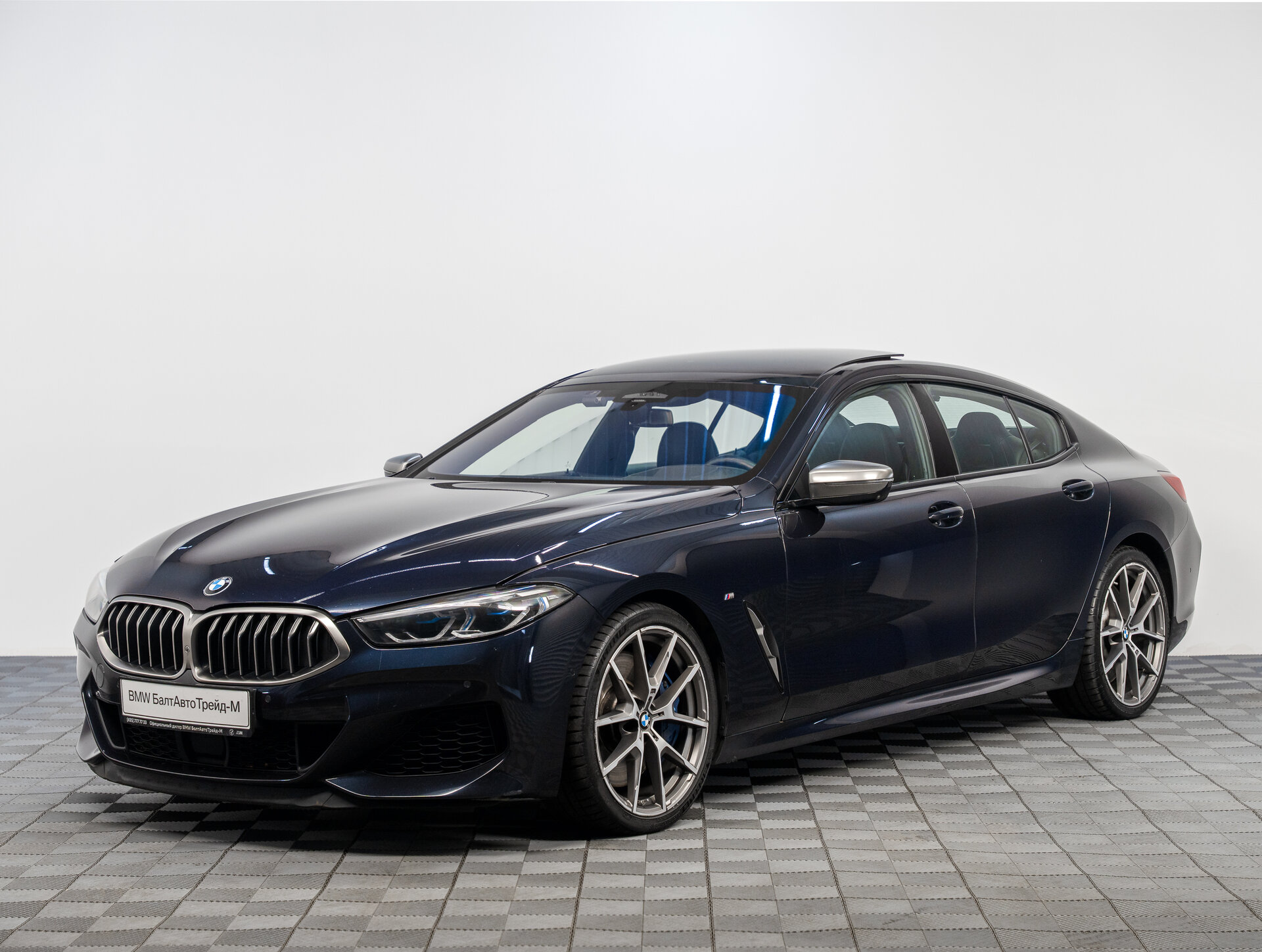 Автомобиль BMW 8 серии M850i xDrive 4.4 AT (530 л.с.) 4WD - 1