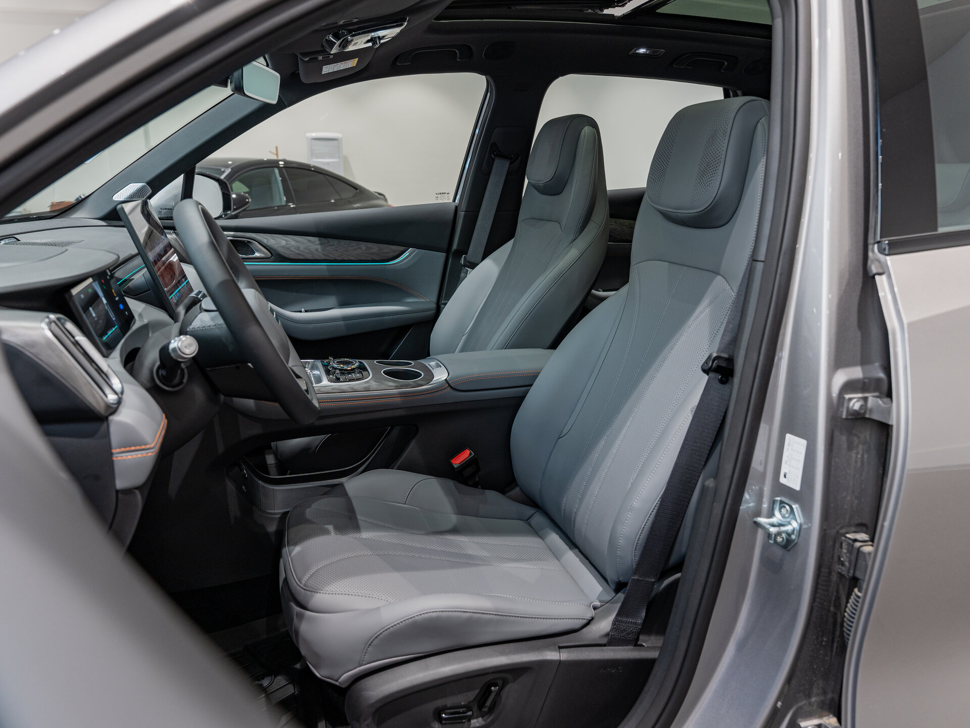 Автомобиль Geely Galaxy M7 1.5hyb AT (238 л.с.) - 19