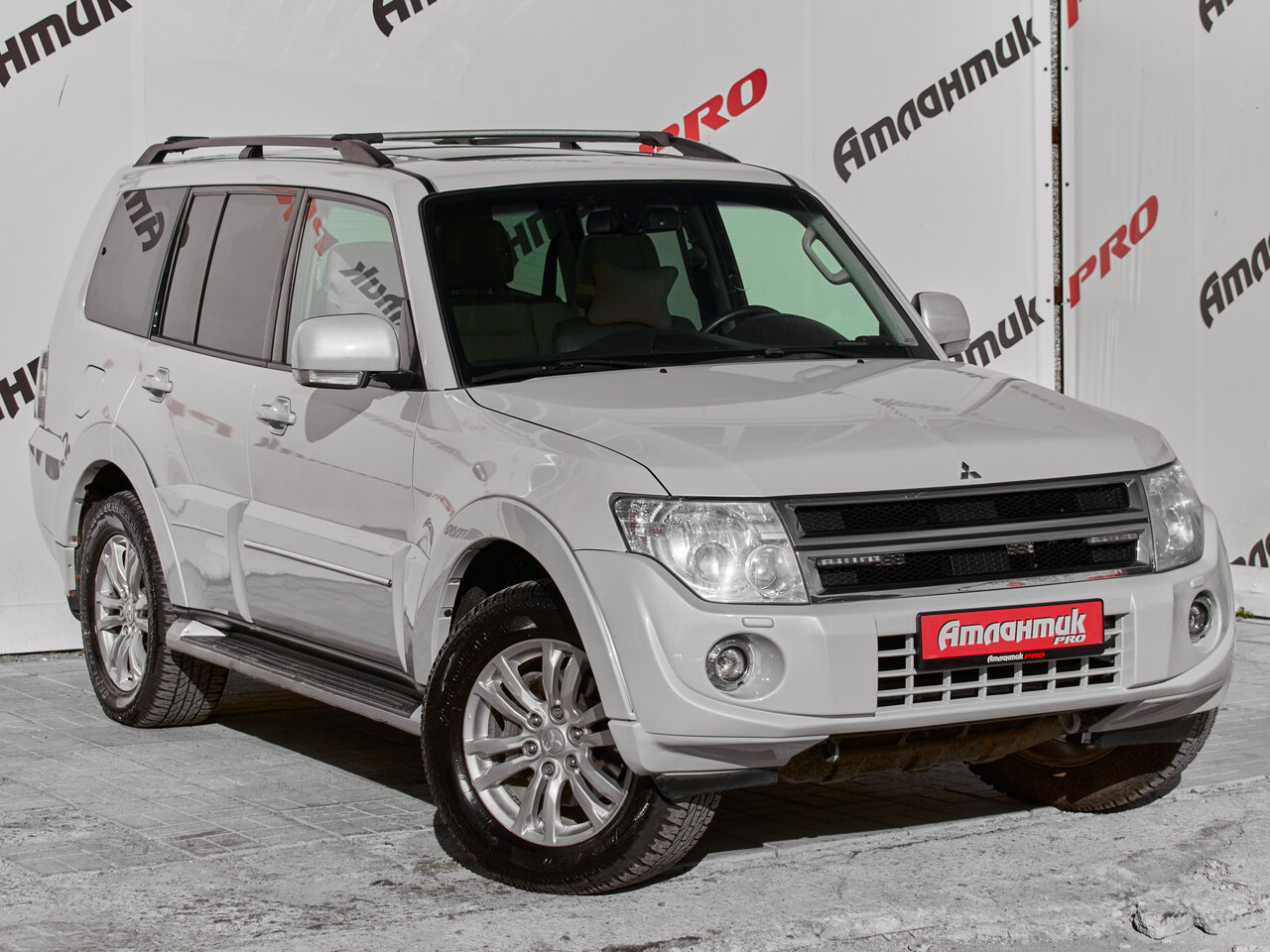 Купить Mitsubishi Pajero 3.2d AT (200 л.с.) 4WD, 2014 в Екатеренбурге