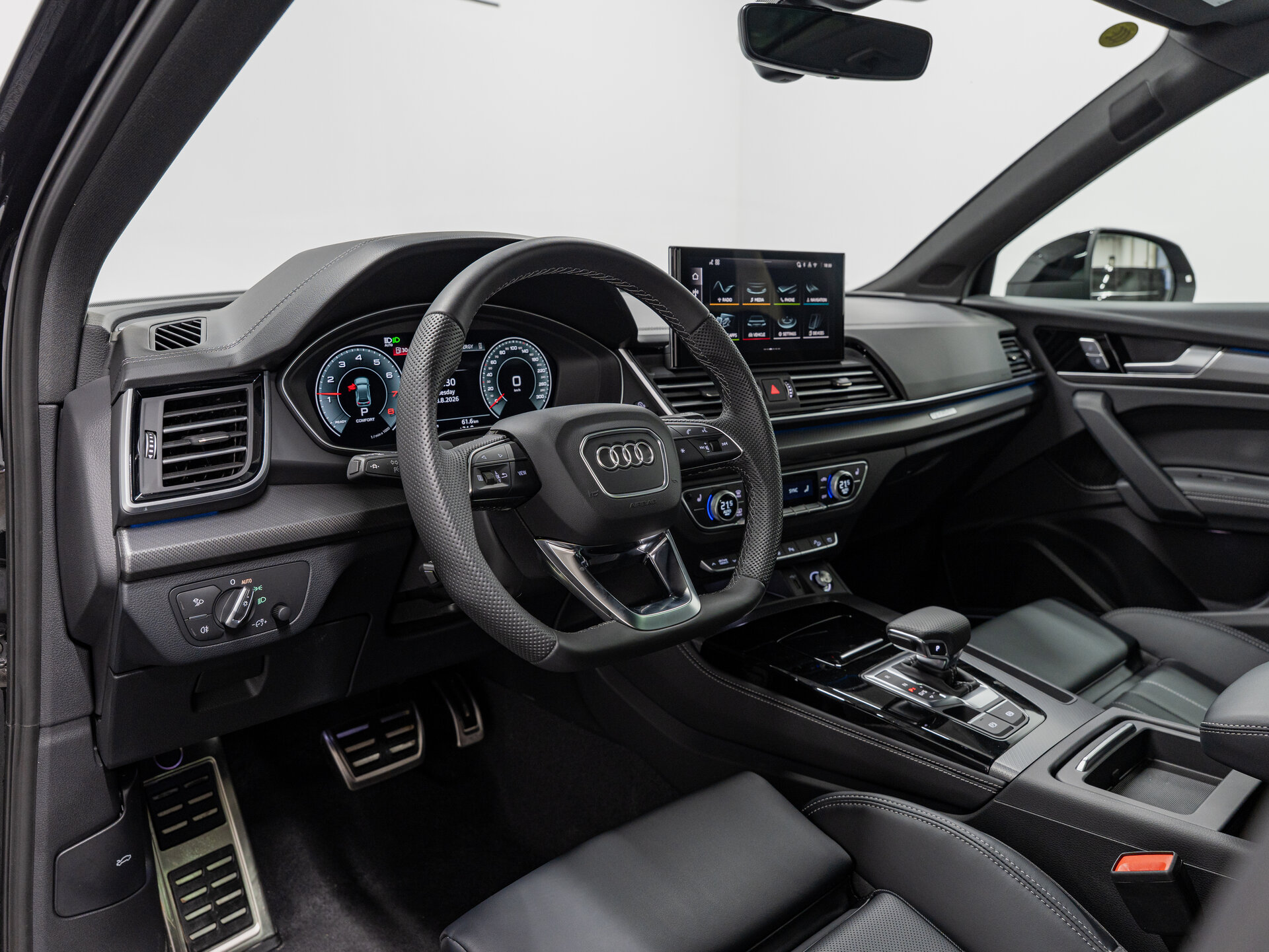 Автомобиль Audi Q5 L 45 TFSI 2.0 AMT (245 л.с.) 4WD - 12