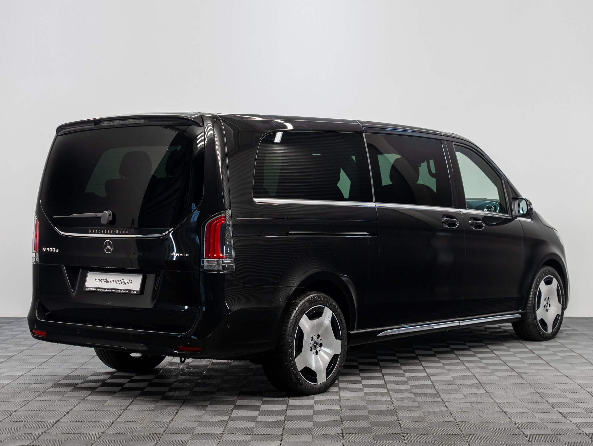 Автомобиль Mercedes-Benz V-Класс 300 d экстра длинный 2.0d AT (237 л.с.) 4WD - 2