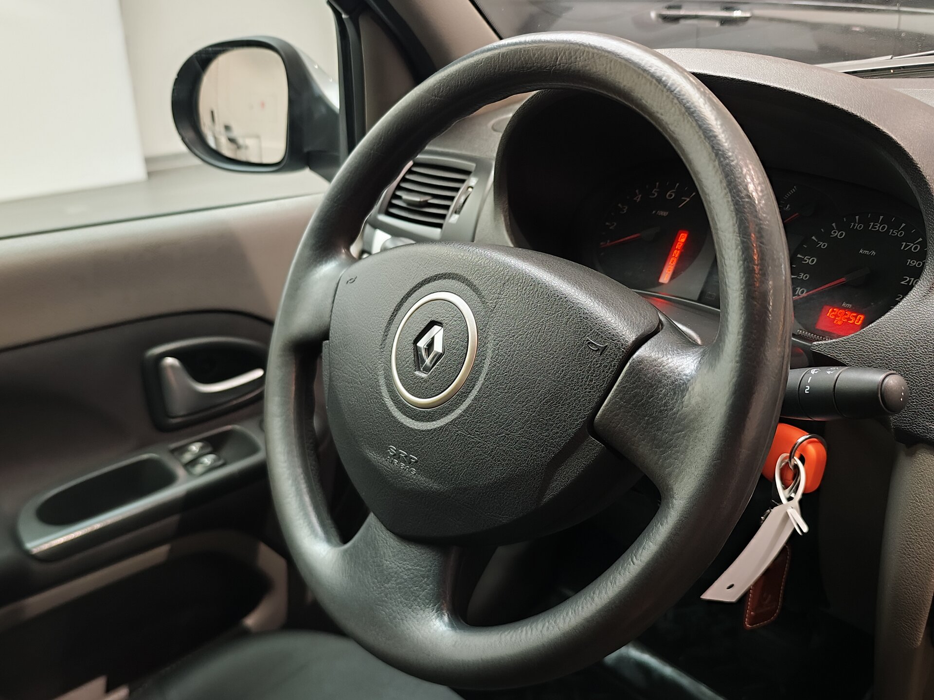 Автомобиль Renault Symbol 1.4 AT (98 л.с.) - 13