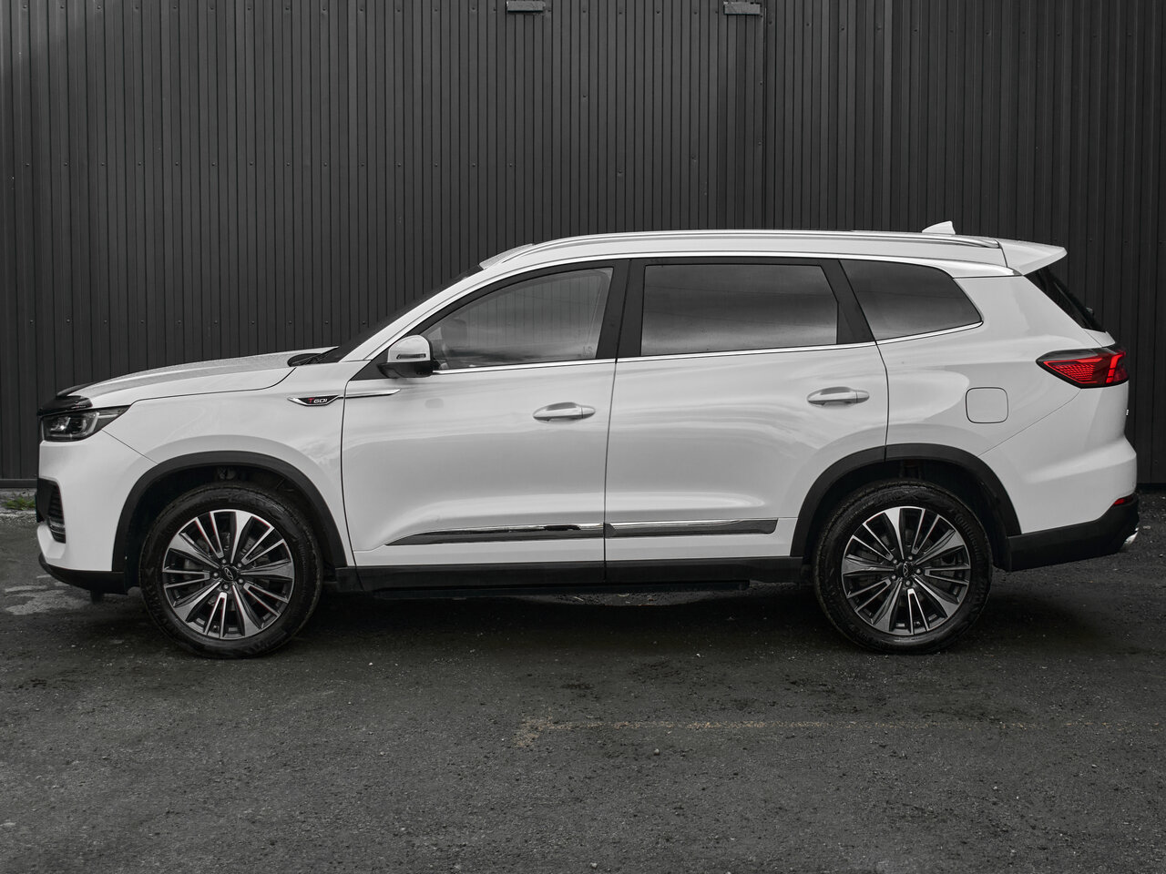 Купить Chery Tiggo 8 Pro Max 2.0 AMT (197 л.с.) 4WD, 2023 в Екатеренбурге