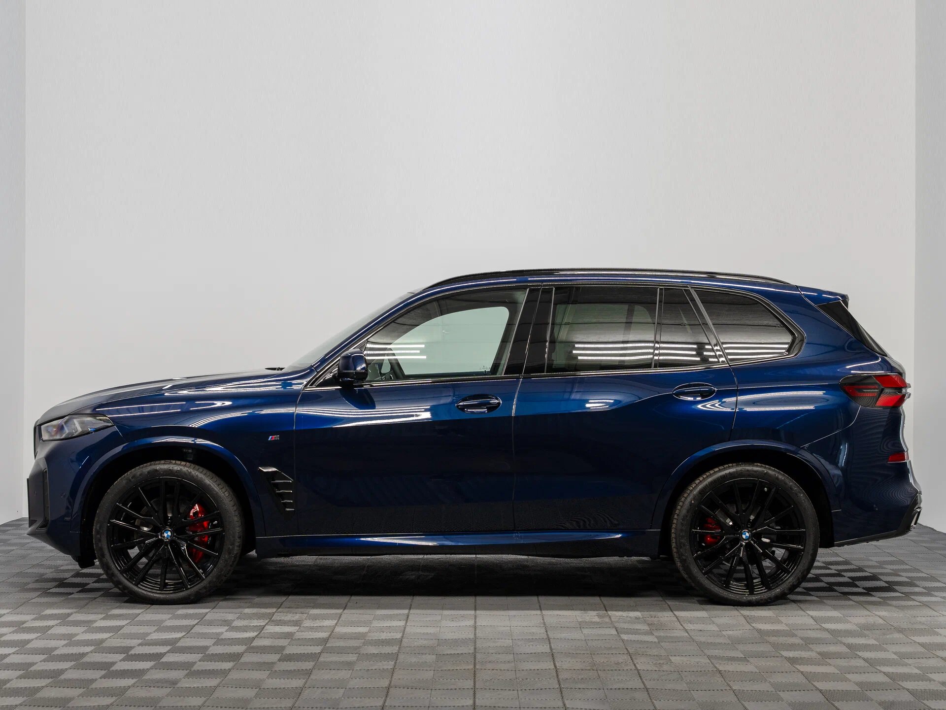 Автомобиль BMW X5 40i 3.0 AT (381 л.с.) 4WD - 8