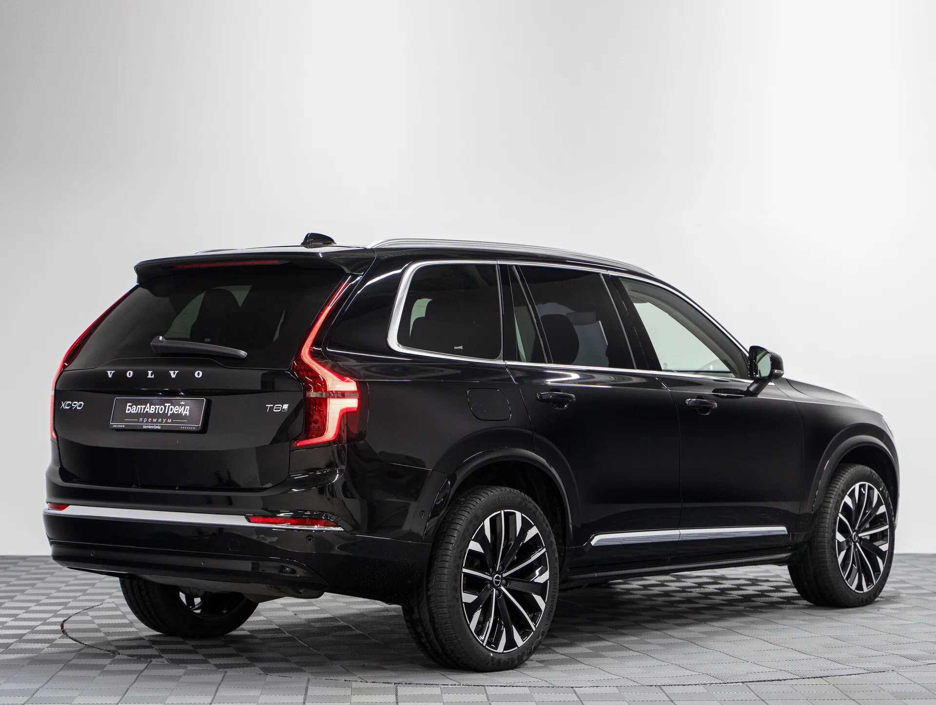 Автомобиль Volvo XC90 T8 2.0hyb AT (455 л.с.) 4WD - 2