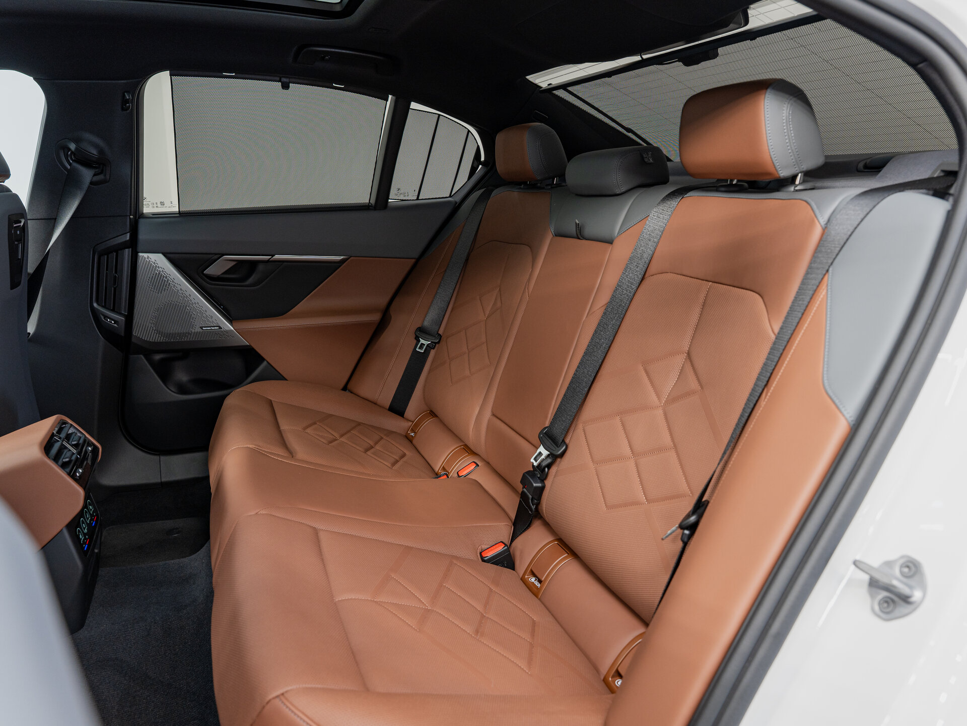 Автомобиль BMW 5 серии 530i xDrive 2.0 AT (258 л.с.) 4WD - 20