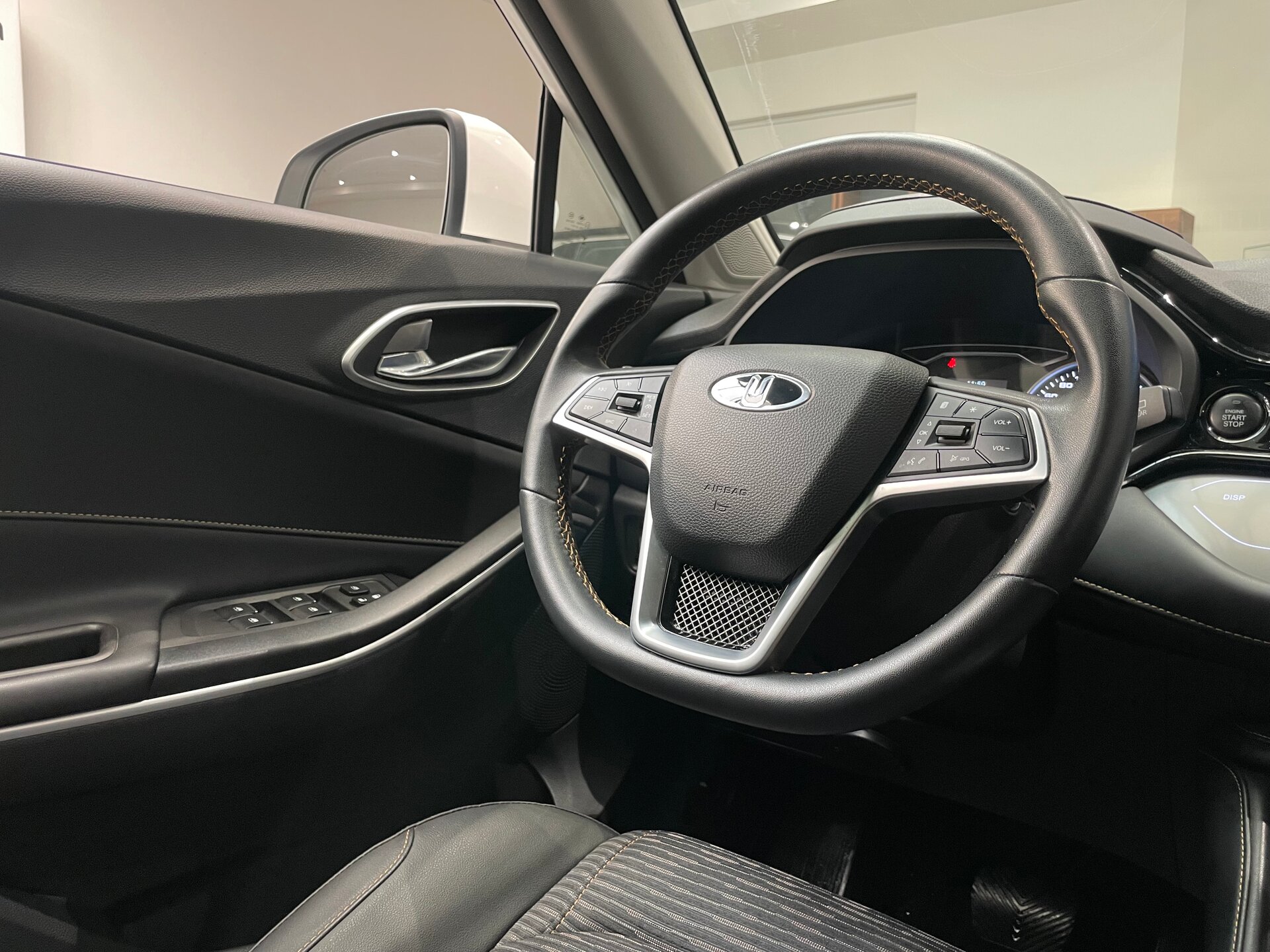 Автомобиль Москвич 3 1.5 CVT (136 л.с.) - 16