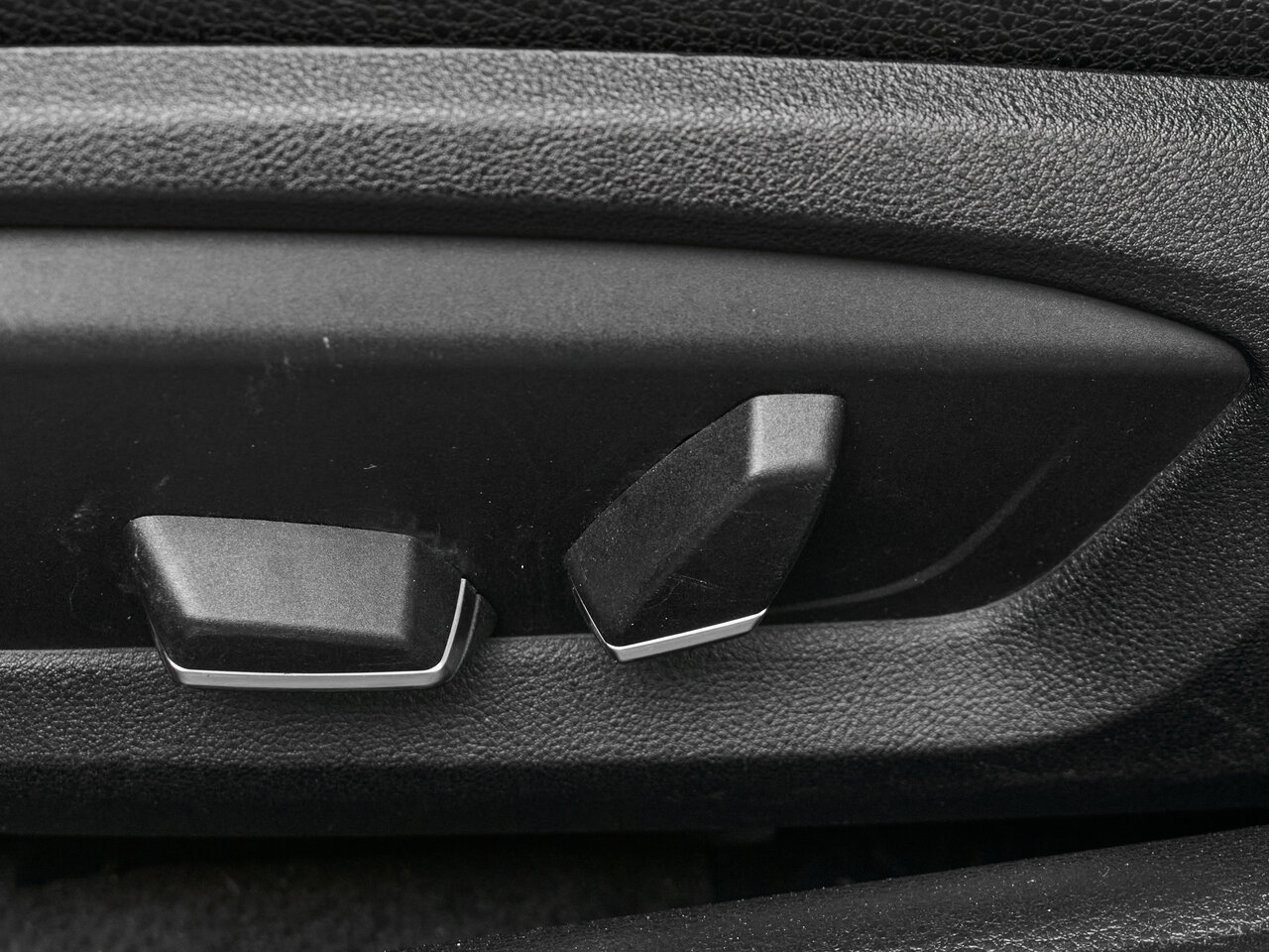 Купить BMW 5 серии 520d 2.0d AT (184 л.с.), 2013 в Екатеренбурге