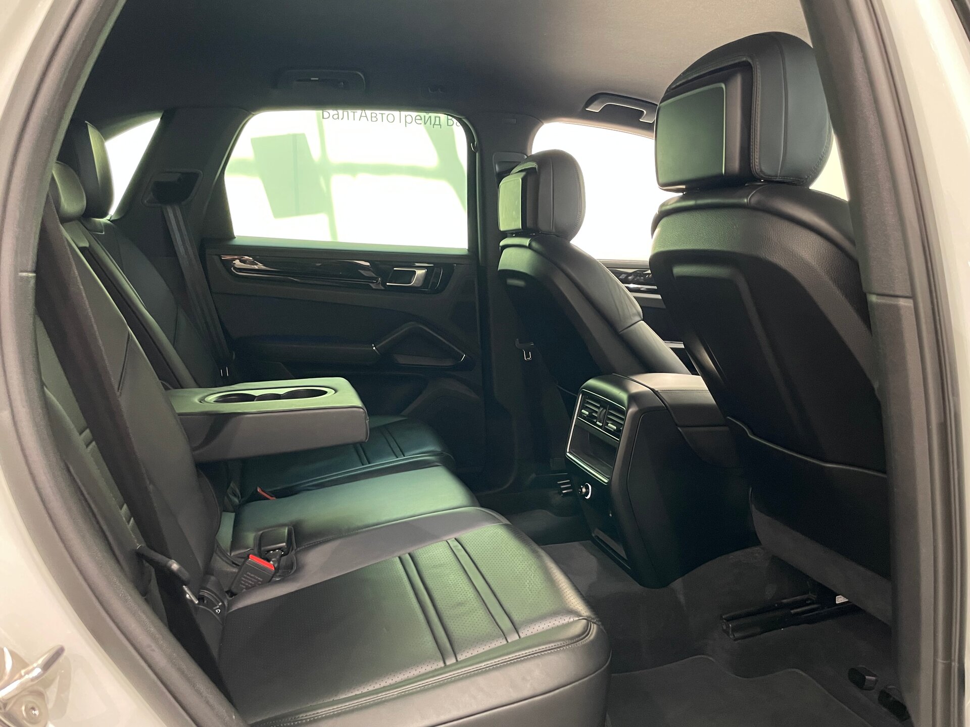 Автомобиль Porsche Cayenne 3.0 AT (340 л.с.) 4WD - 10